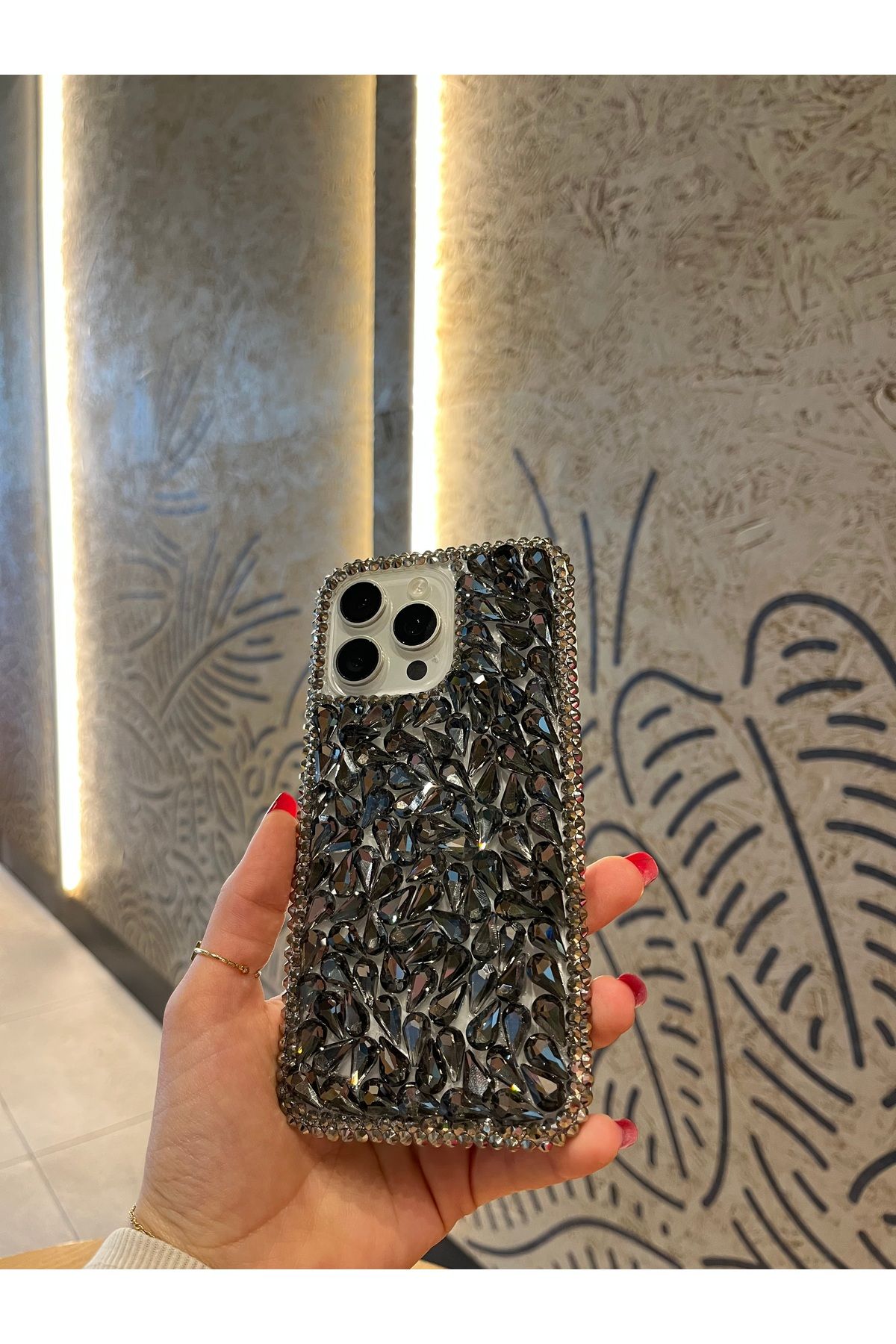 Mois Case İPhone 15 pro max Lüks Kristal taşlı kılıf