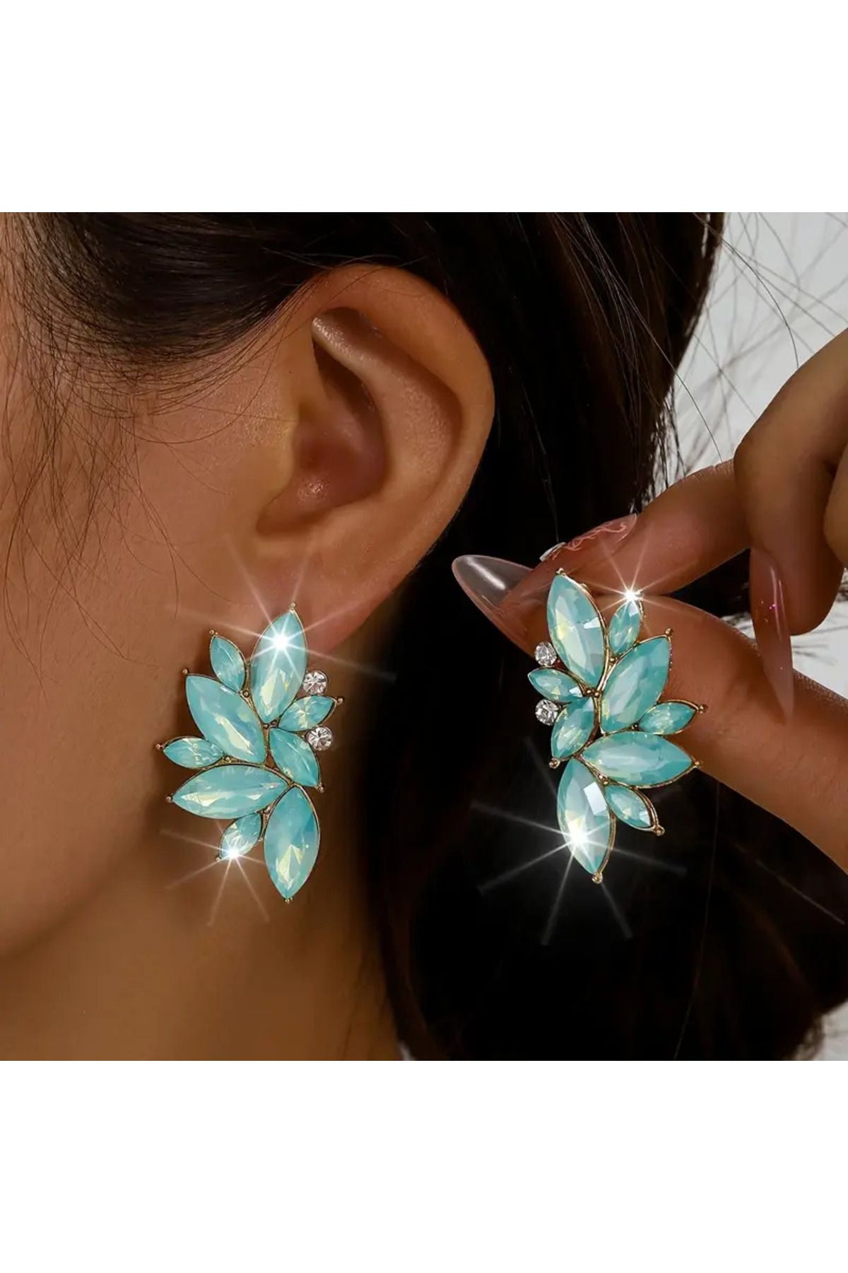 begüm jewelery GÖK MAVİSİ CAM DAMLA TAŞLARLA SÜSLENMİŞ TASARIM KÜPE