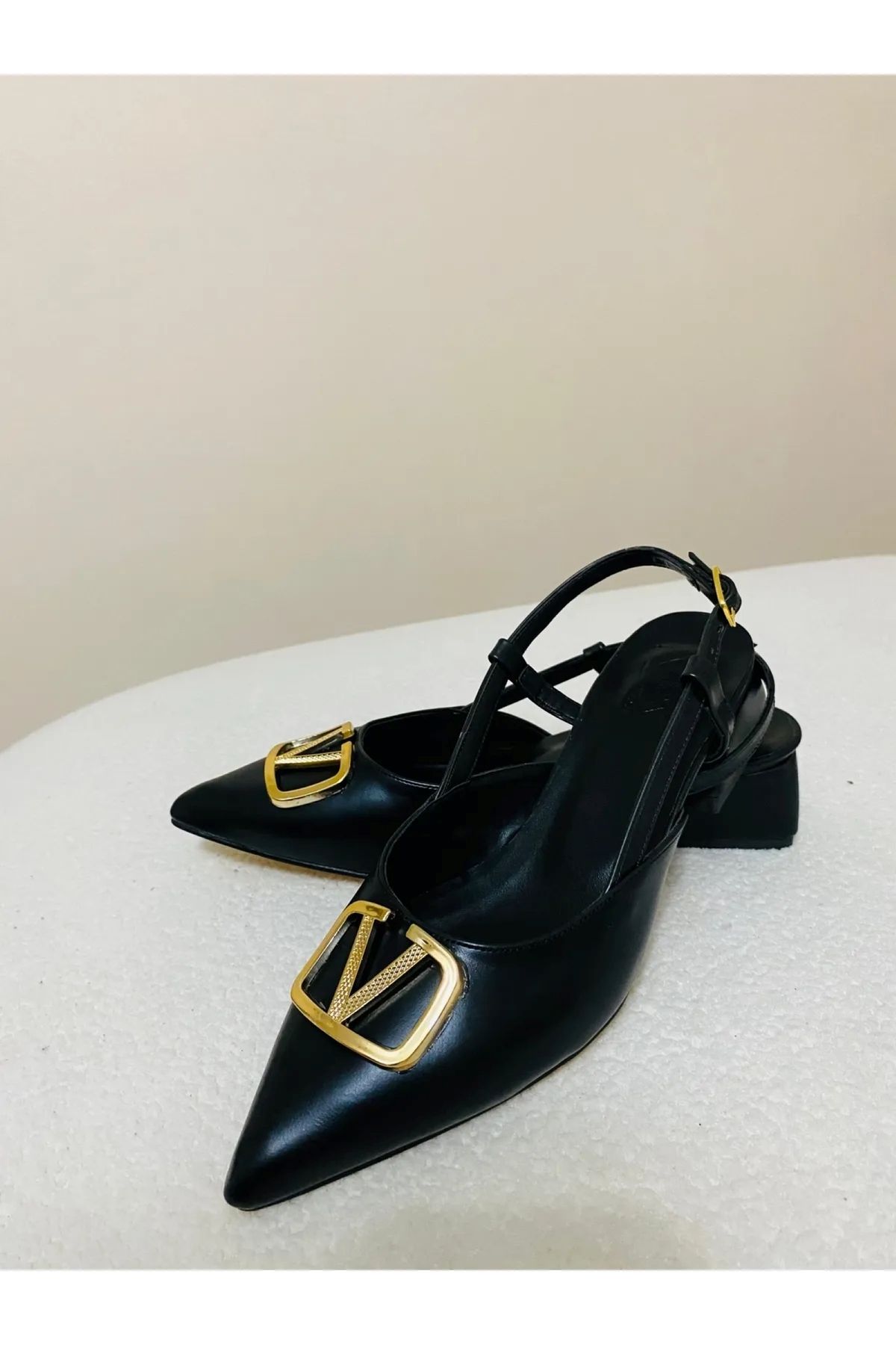 FABİRE WEAR SİYAH Ten Kadın V Toka Yanı Açık Klasik 3Cm Topuklu Ayakkabı
