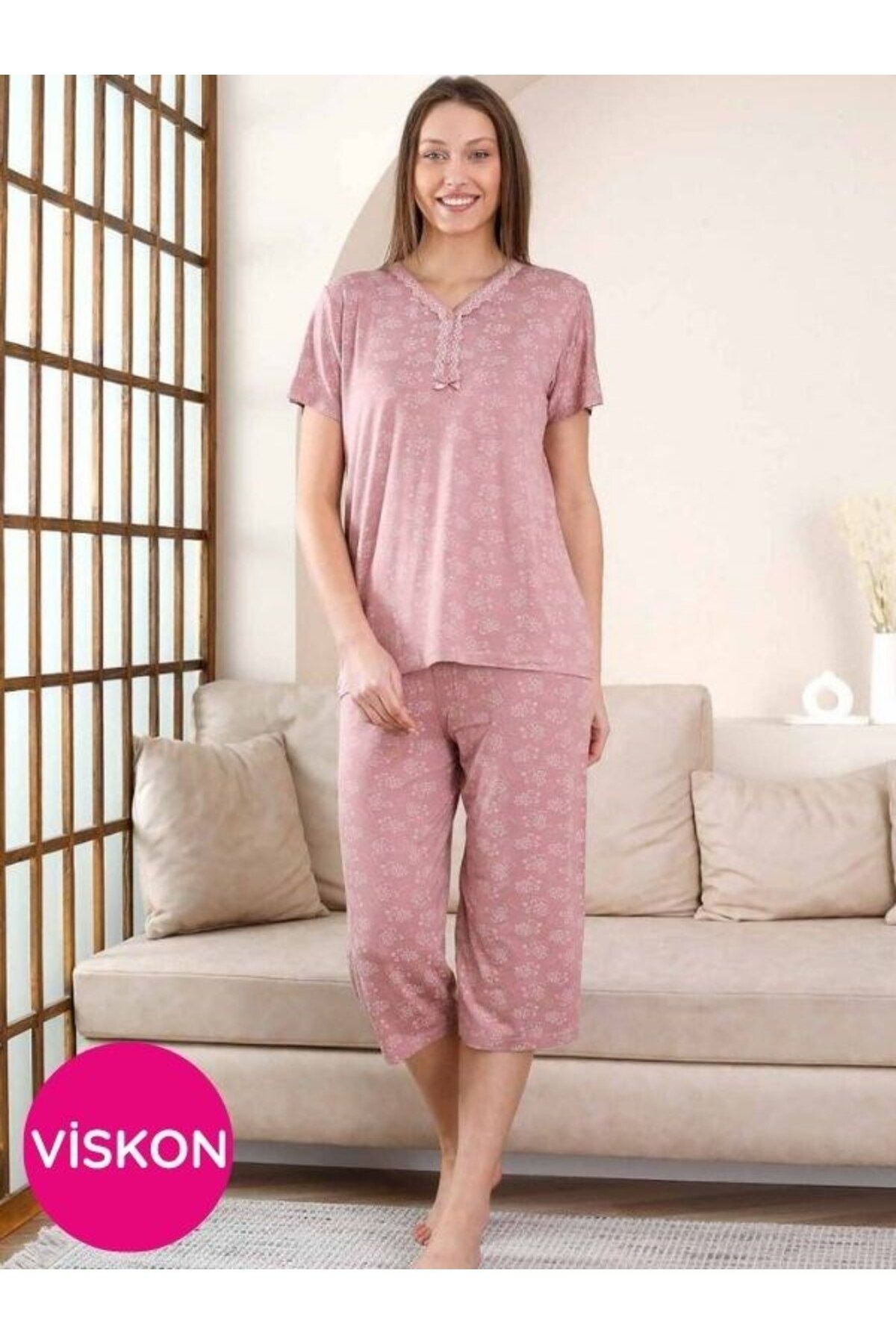 bie's Kadın Gül Kurusu V Yaka Dantel Detay Viskon 3 Düğmeli Kısa Kol Yazlık Kapri Pijama Takımı