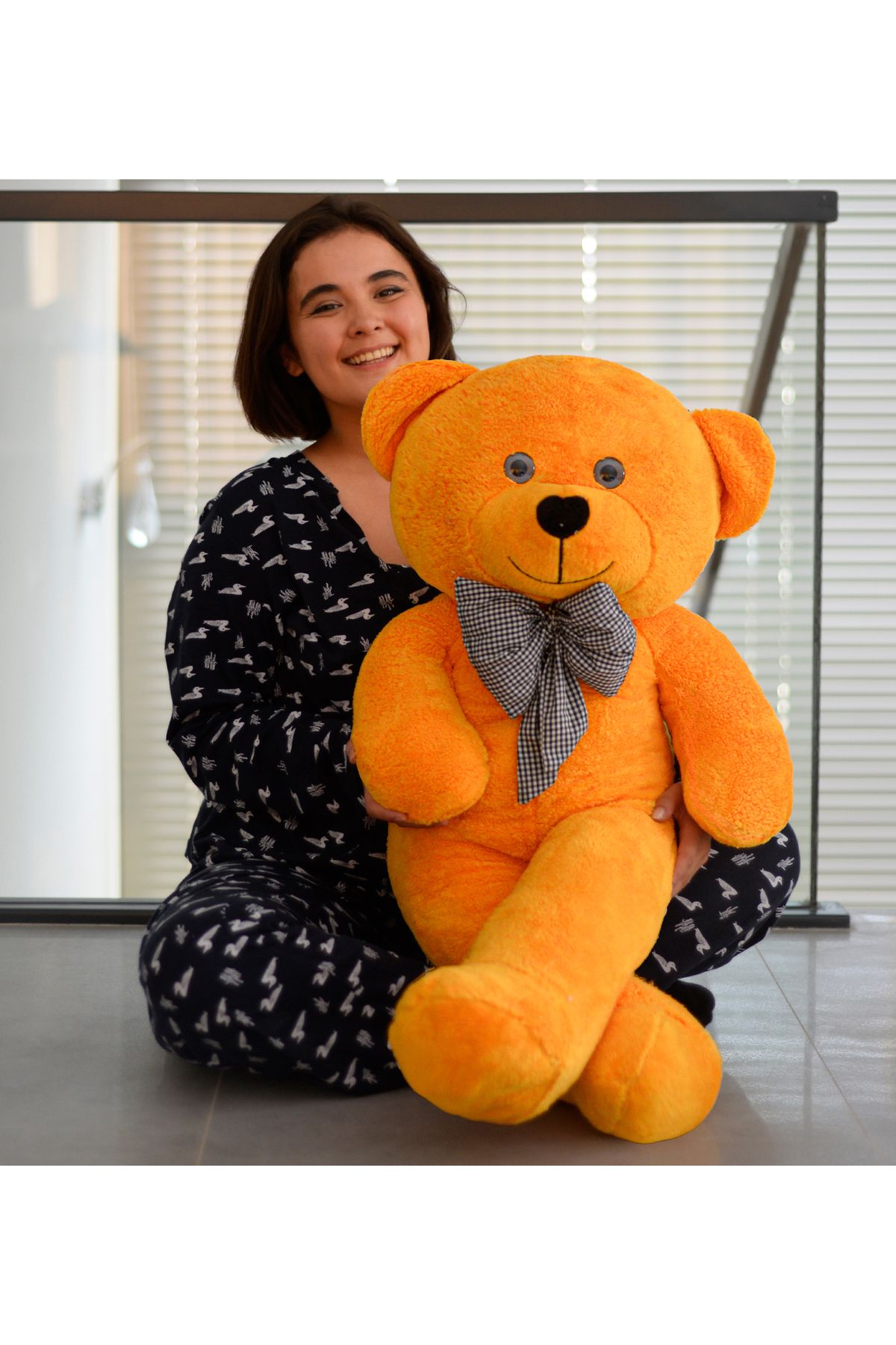 Özgüner Oyuncak 100 Papyonlu Sevimli Peluş Şaşkın Ayı - Sevgiliye Özel Hediye