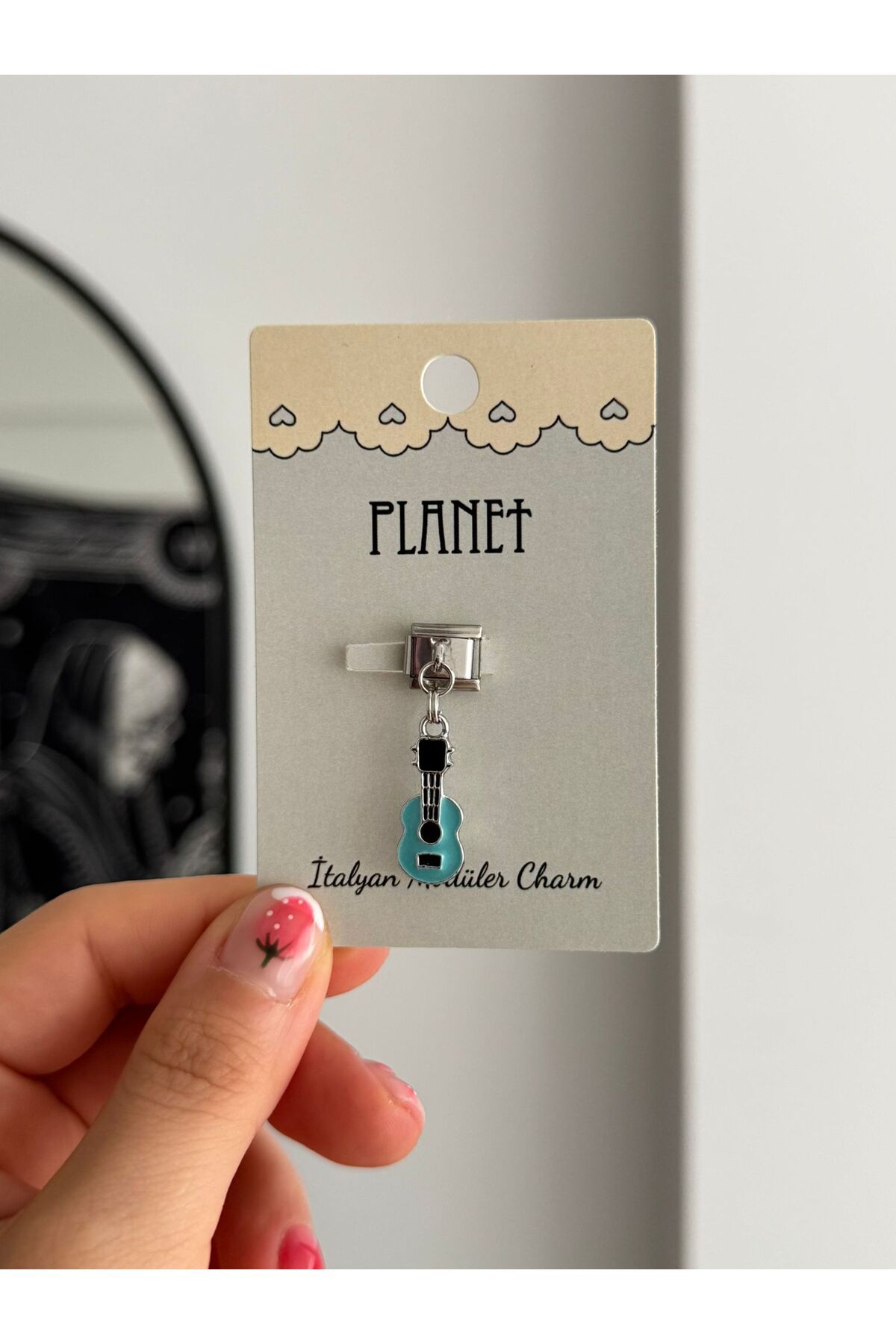 Planet Butik Mavi Gitar Sallantılı Kartlı İtalyan Charm