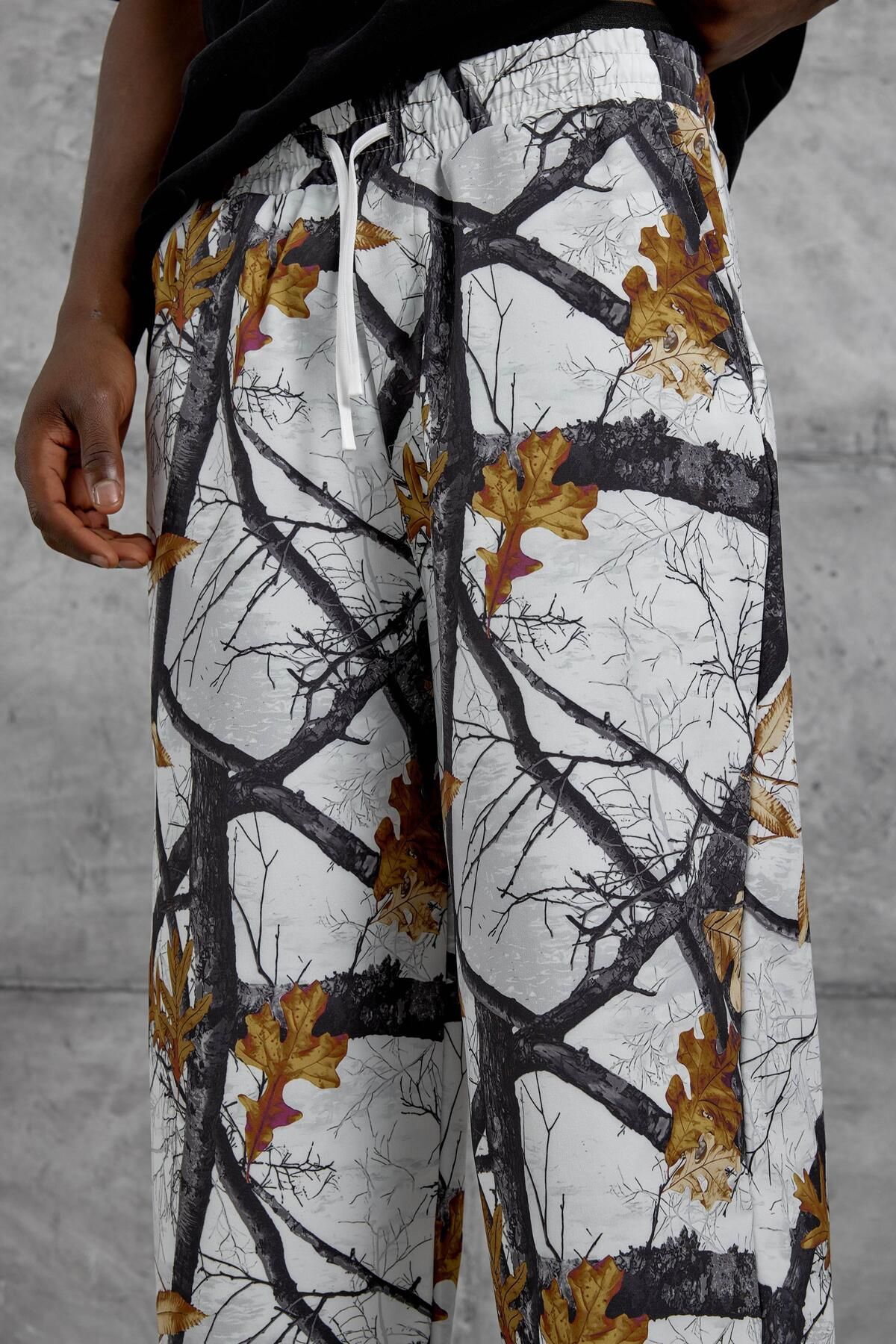 NOMARC-Black Branch Patterned Tracksuit with Elastic Legs 2