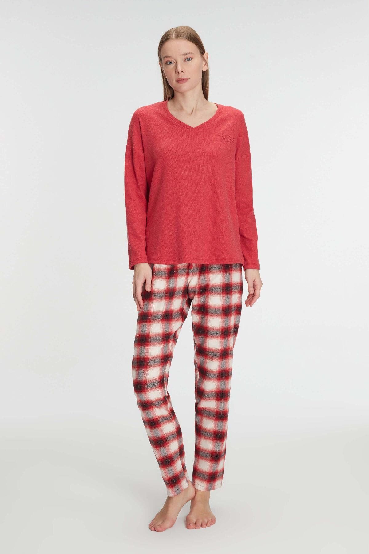 Motto10butik Pamuklu Kışlık Kare Desenli Uzun Kol Pijama Takımı