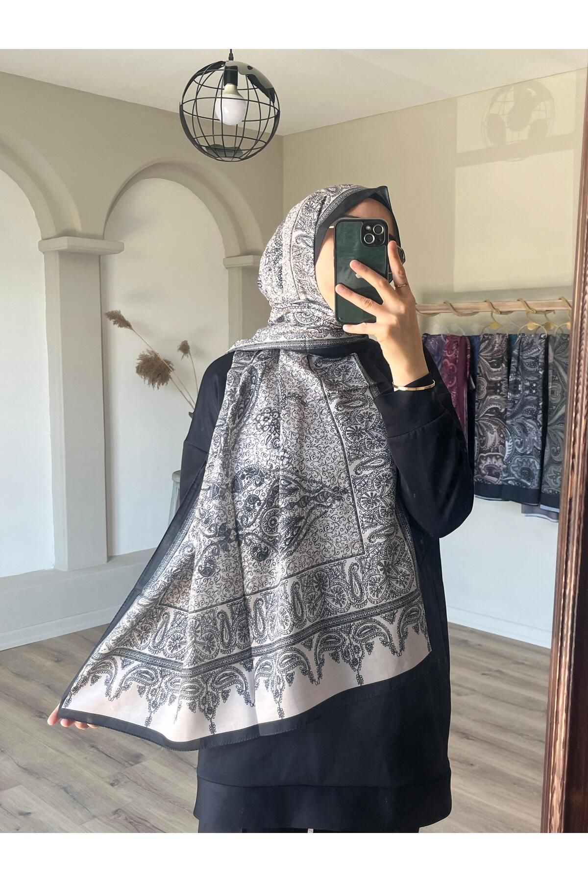 Merwiss Desenli Aronya Soft Bej-Siyah Şal