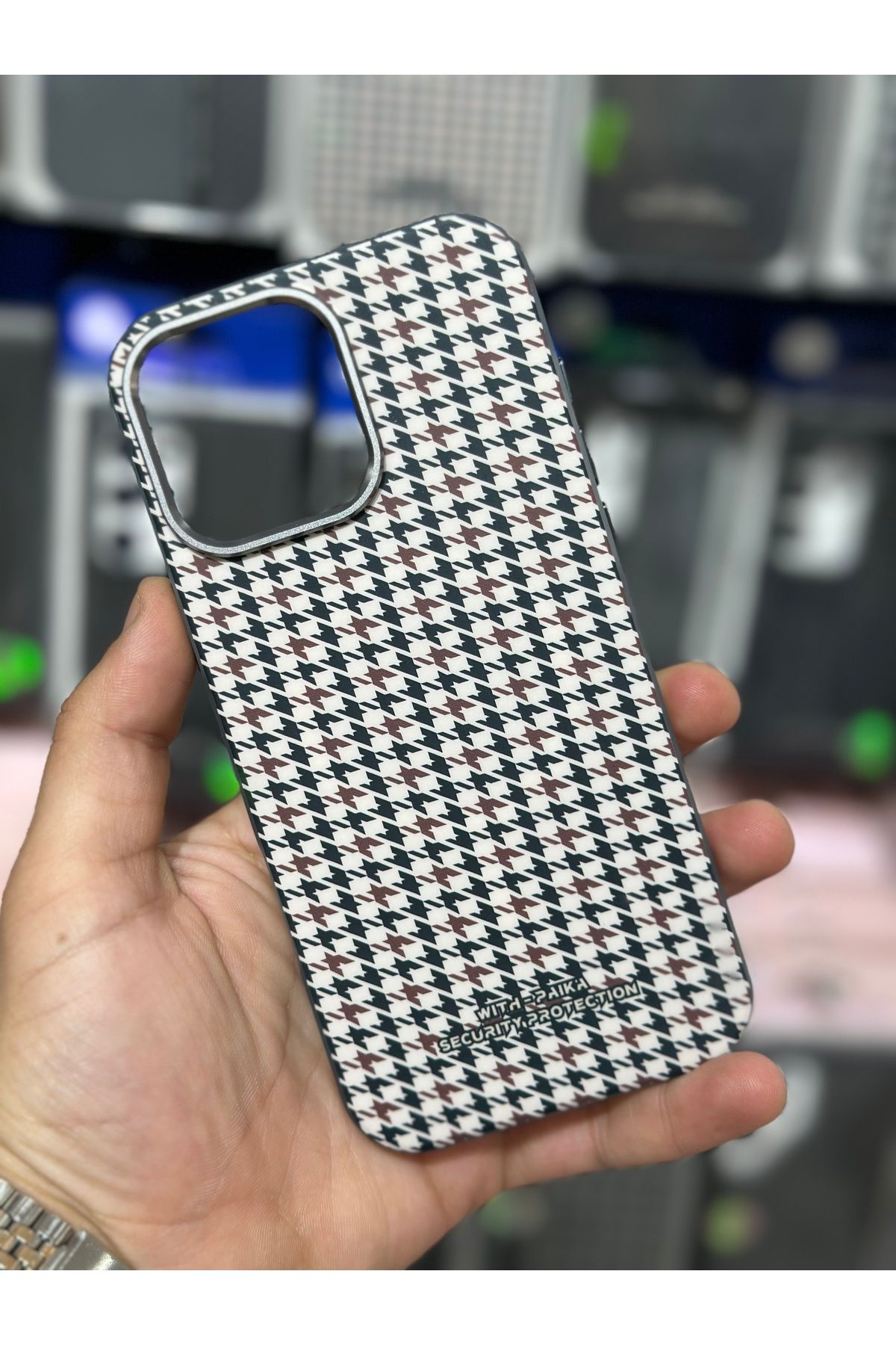 HSR ROSE TEKNOLOJİ İPHONE 16 PROMAX MAGSEFE DESTEKLİ CARBON YÜZEYLİ VİOLET KILIF
