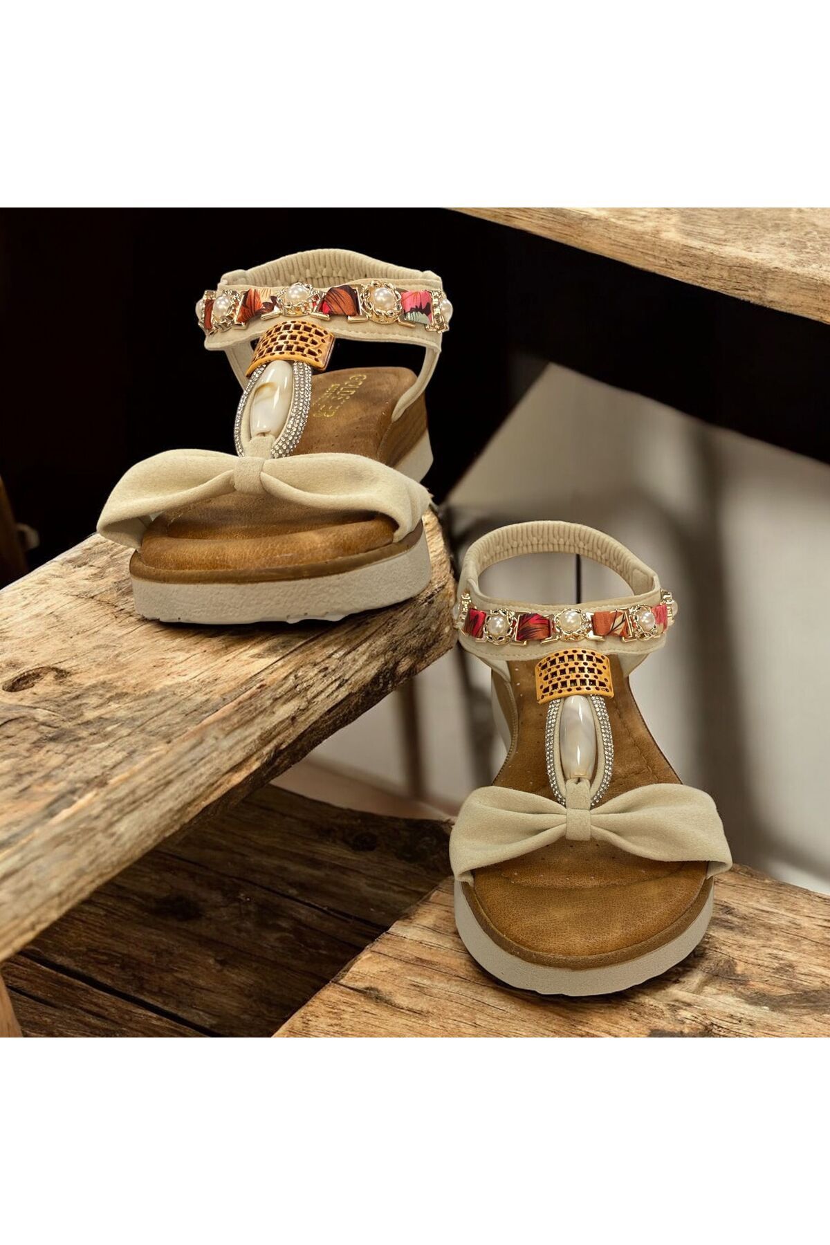 Gold Step taşlı ortapedik sandalet