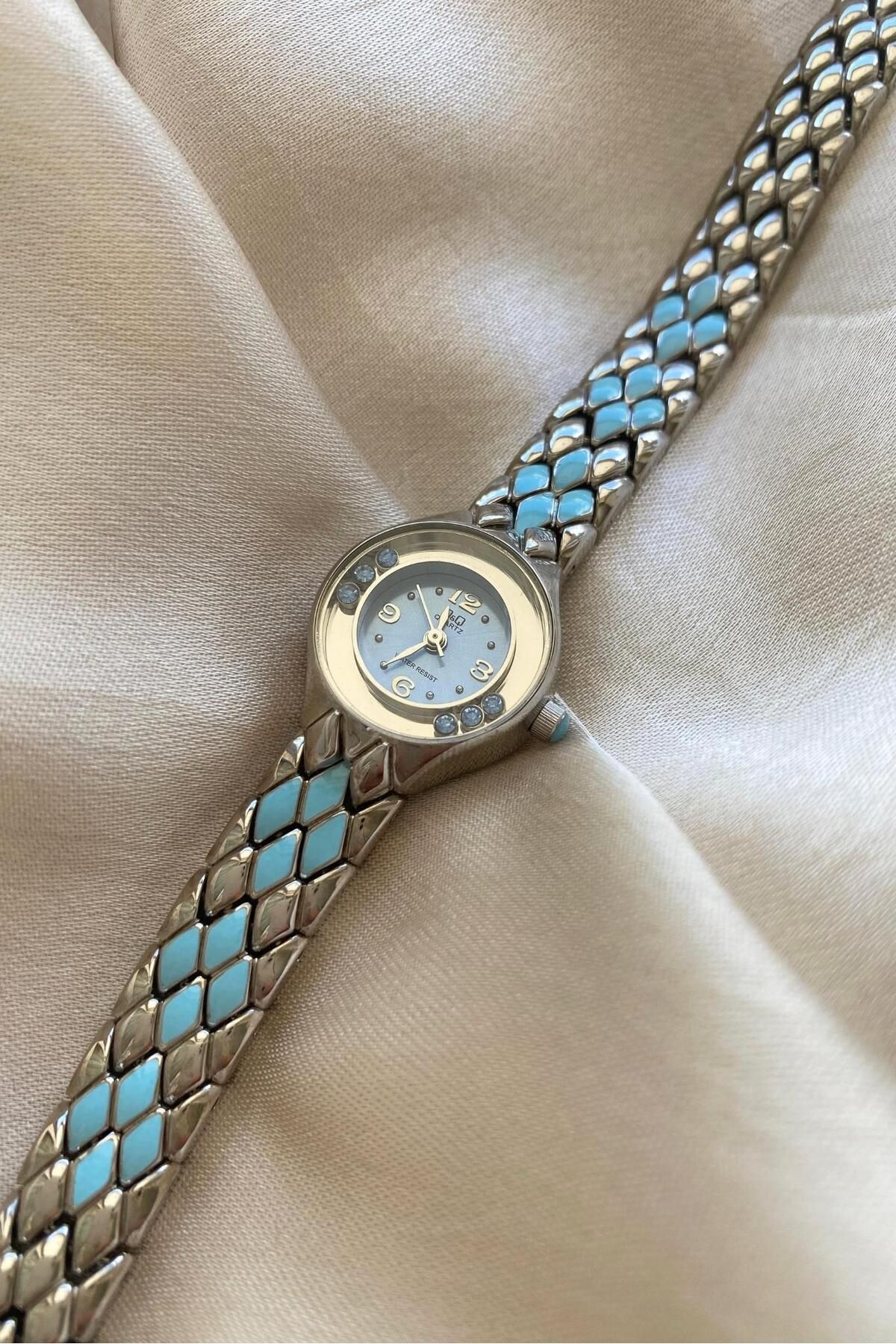 Q&Q Özel Yılan Tasarım Çelik Kordon Küçük Vintage Kadın Kol Saati