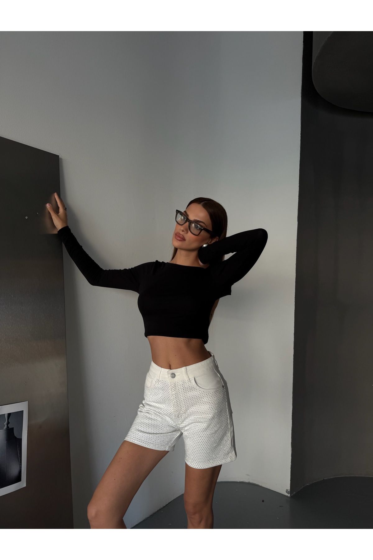 Diviny Kadın Taşlı Beyaz Yüksek Bel Şort