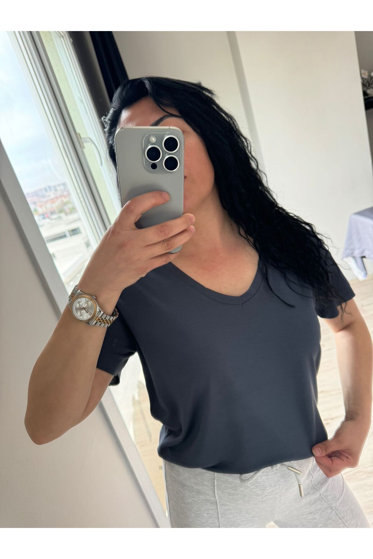 NİSSHABUTİK Füme V yaka t-shirt