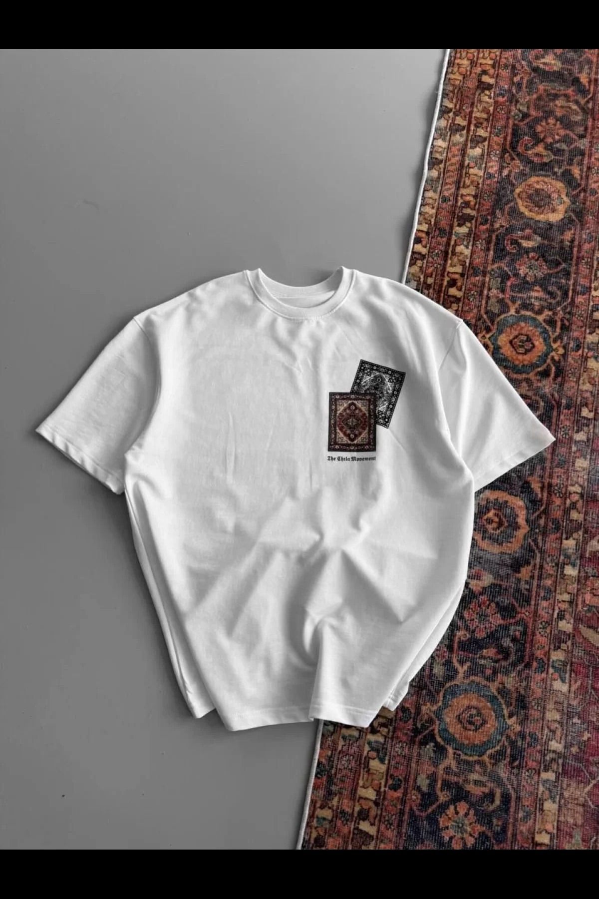 cakır and moniva Siyah Oversize Halı Desenli Baskılı Tişört