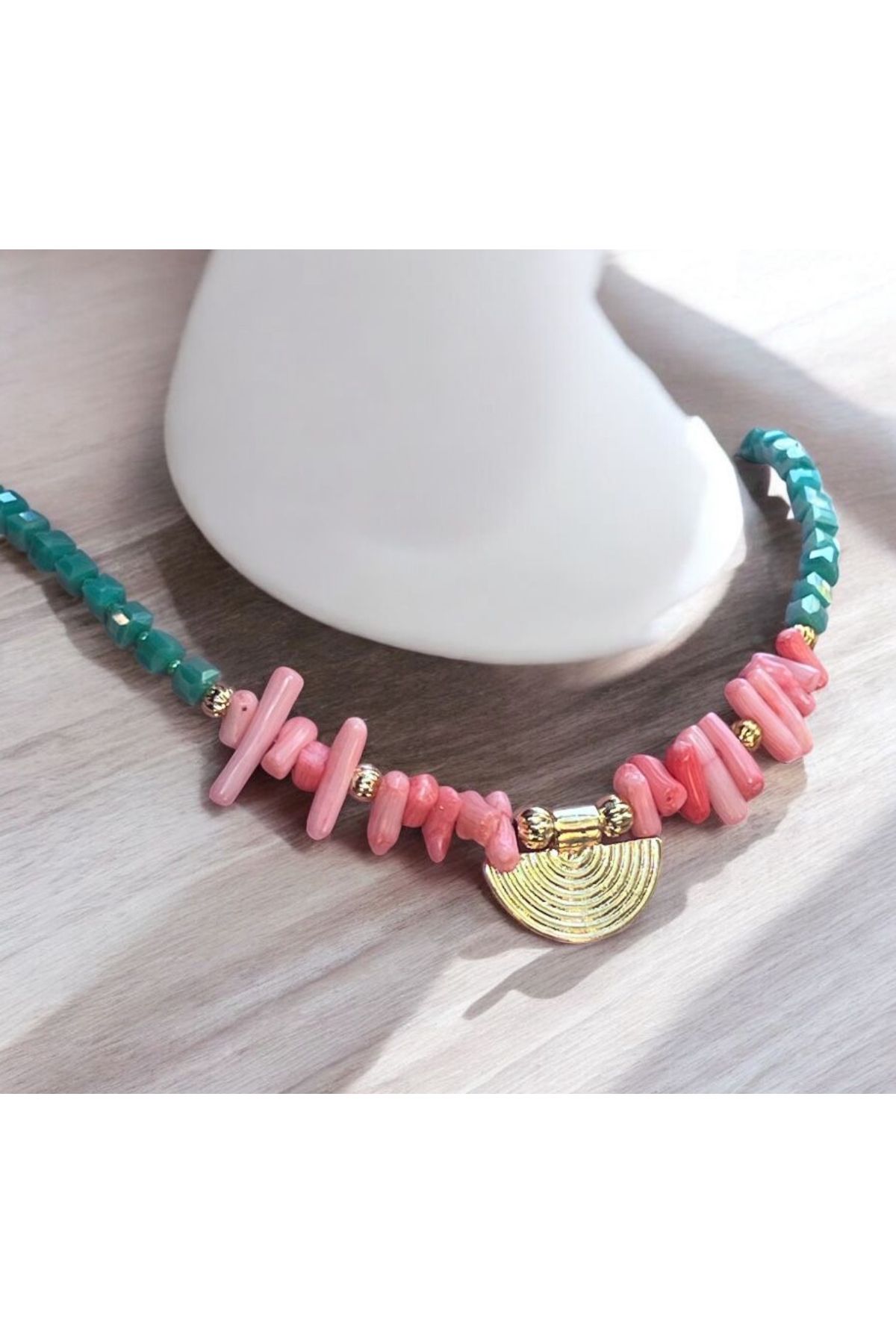 PS ACCESSORİES Kadın Kolye – Pembe Mercan & Yeşil Kristal Taşlı