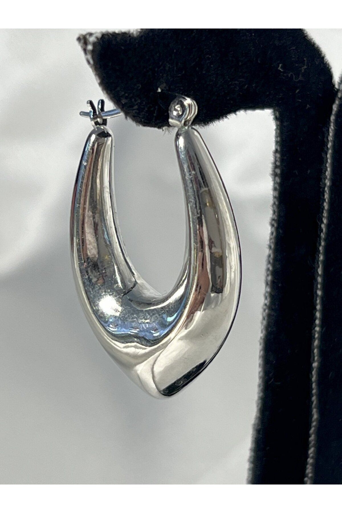 CEY ACCESSORY BOMBELİ DOLGU KÜPE