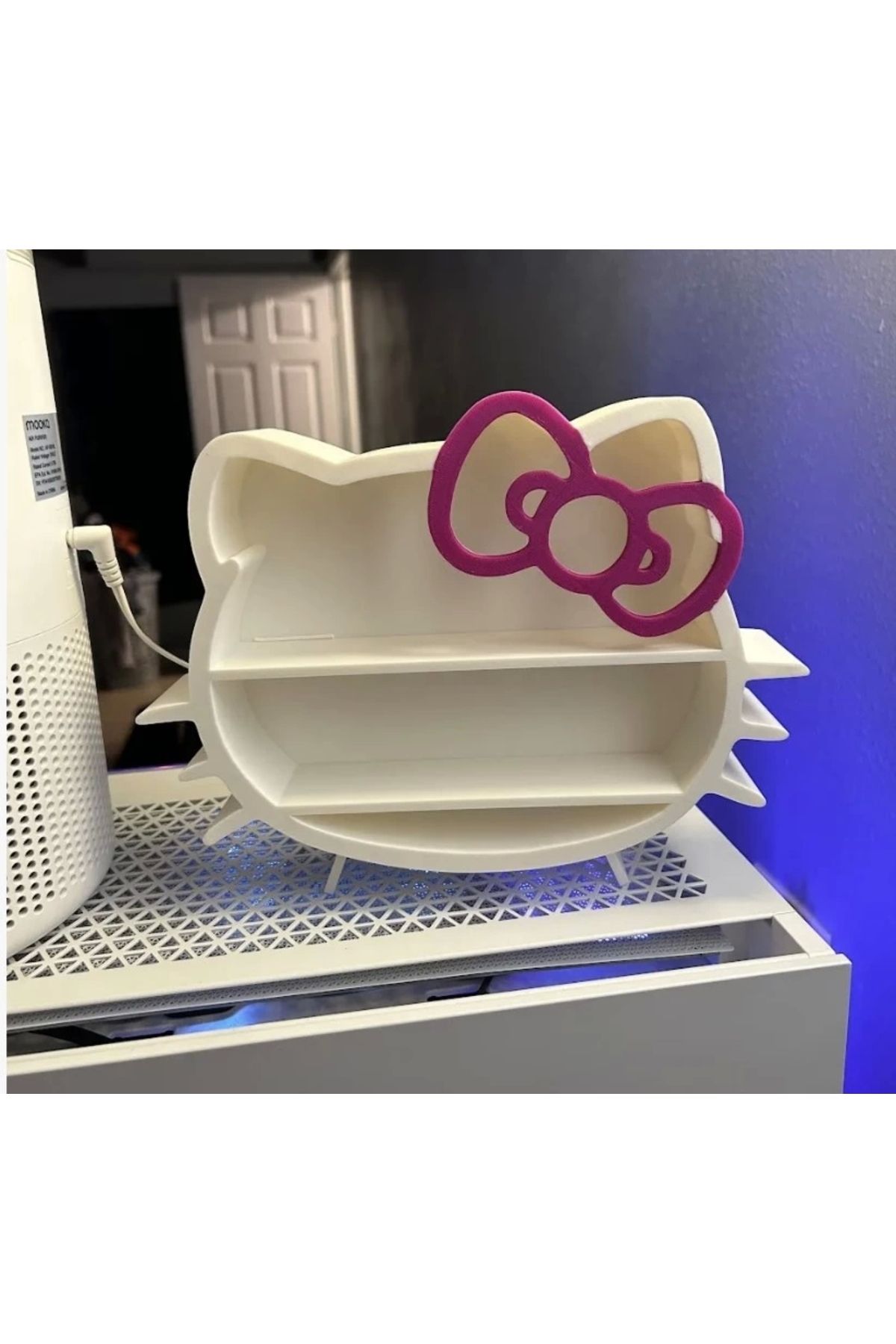 Ceres Studio Dekoratif Hello Kitty Kesimli Masa Şifonyer Süsü - Beyaz Kasa - Pembe Fiyonk