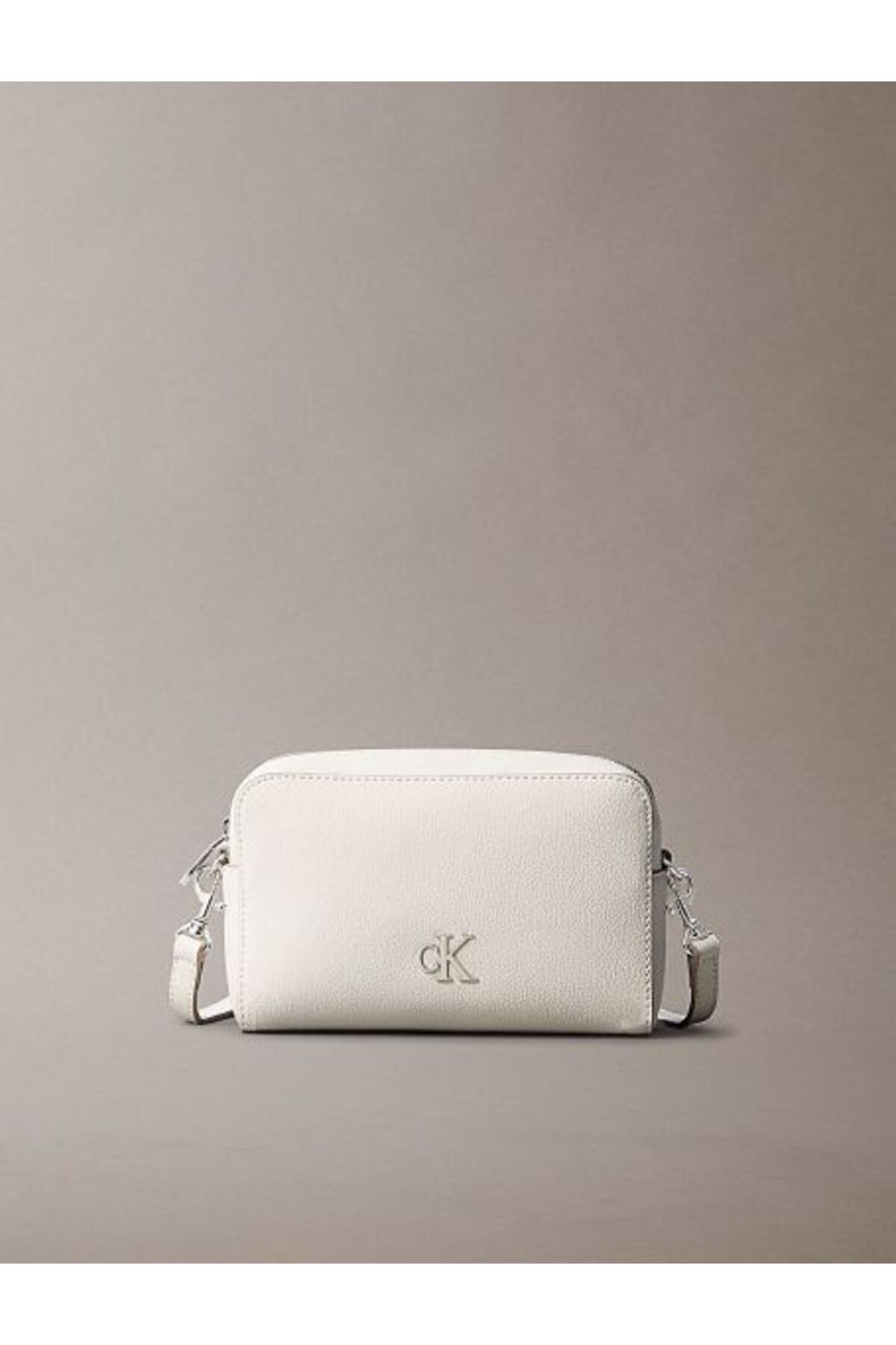 Calvin Klein MINIMAL MONOGRAM EW CAMERA BAG