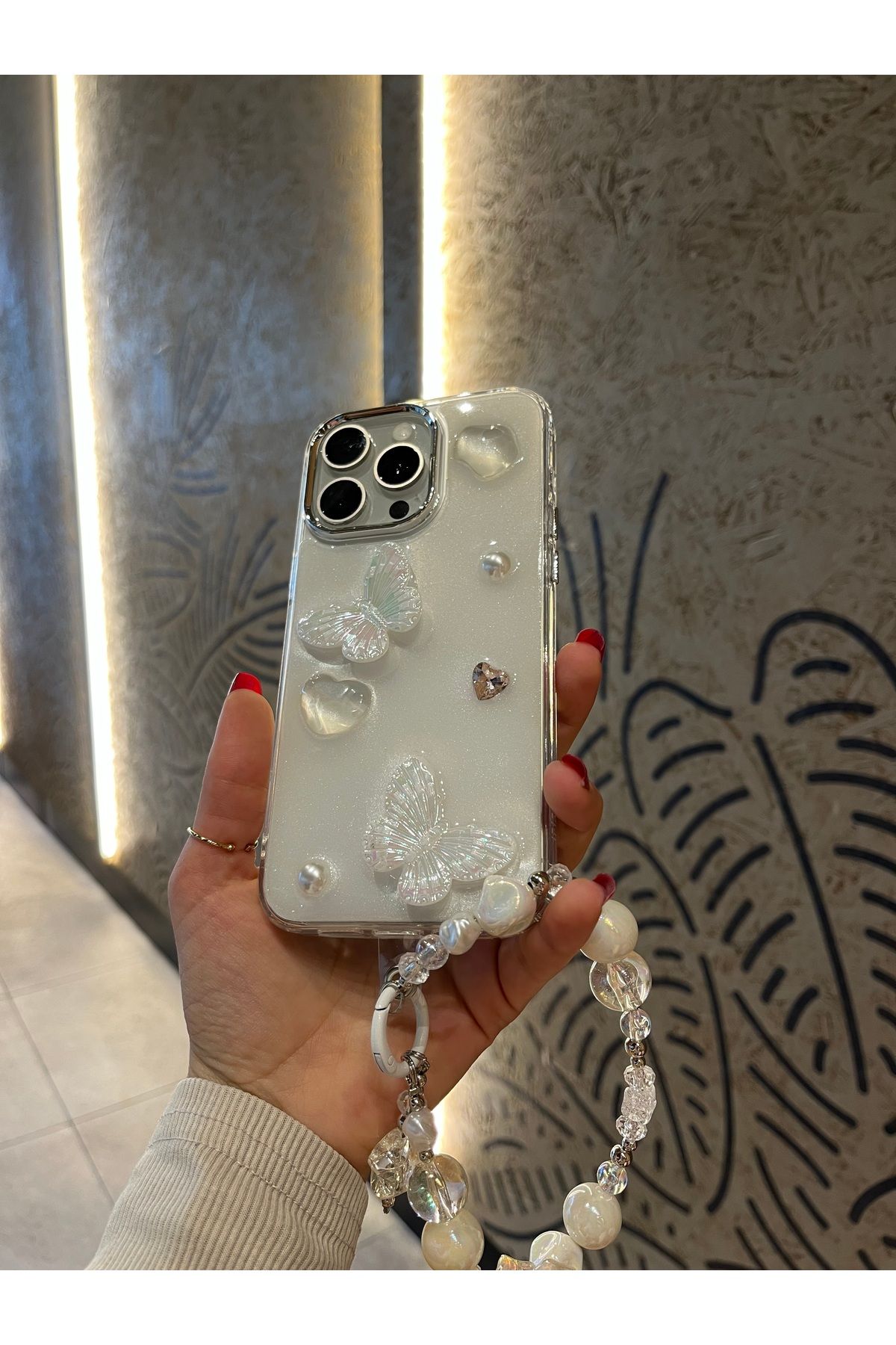 Mois Case İPhone 15 pro uyumlu Lux ışıltılı inci Charmlı kelebekli kılıf