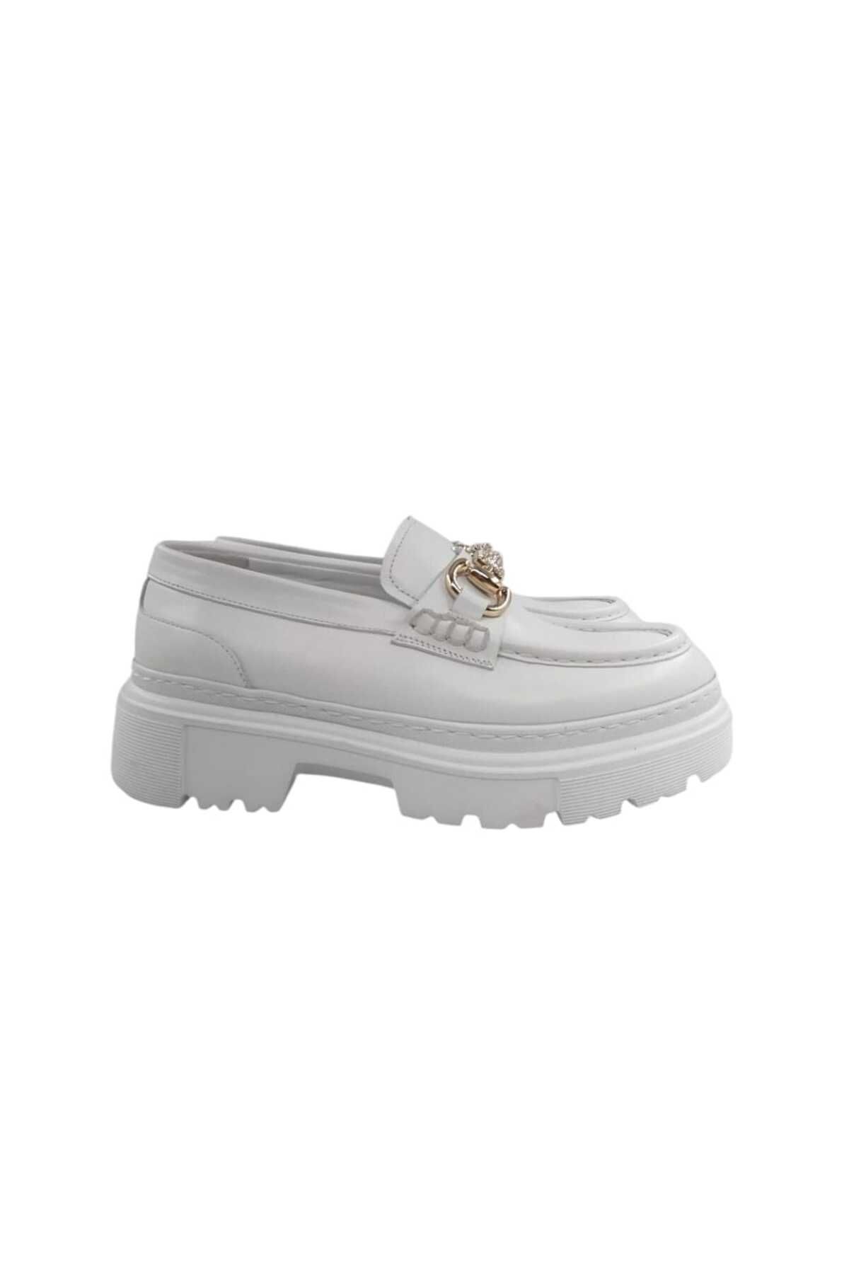 Oneka Shoes 130825LTT9852 Kadın Günlük Loafer Taş tokalı beyaz