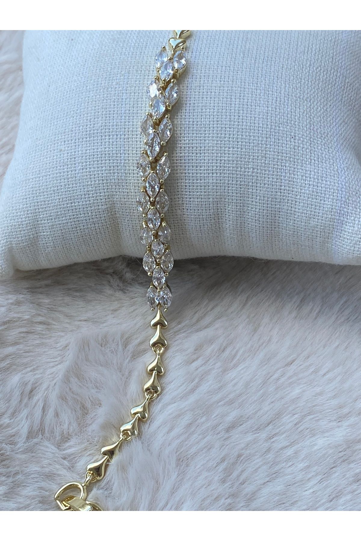BEKLEMİN TAKILARI XUPİNG 14 K TAŞLI ARPA MODEL BİLEKLİK (18cm+2cm uzatma eki)