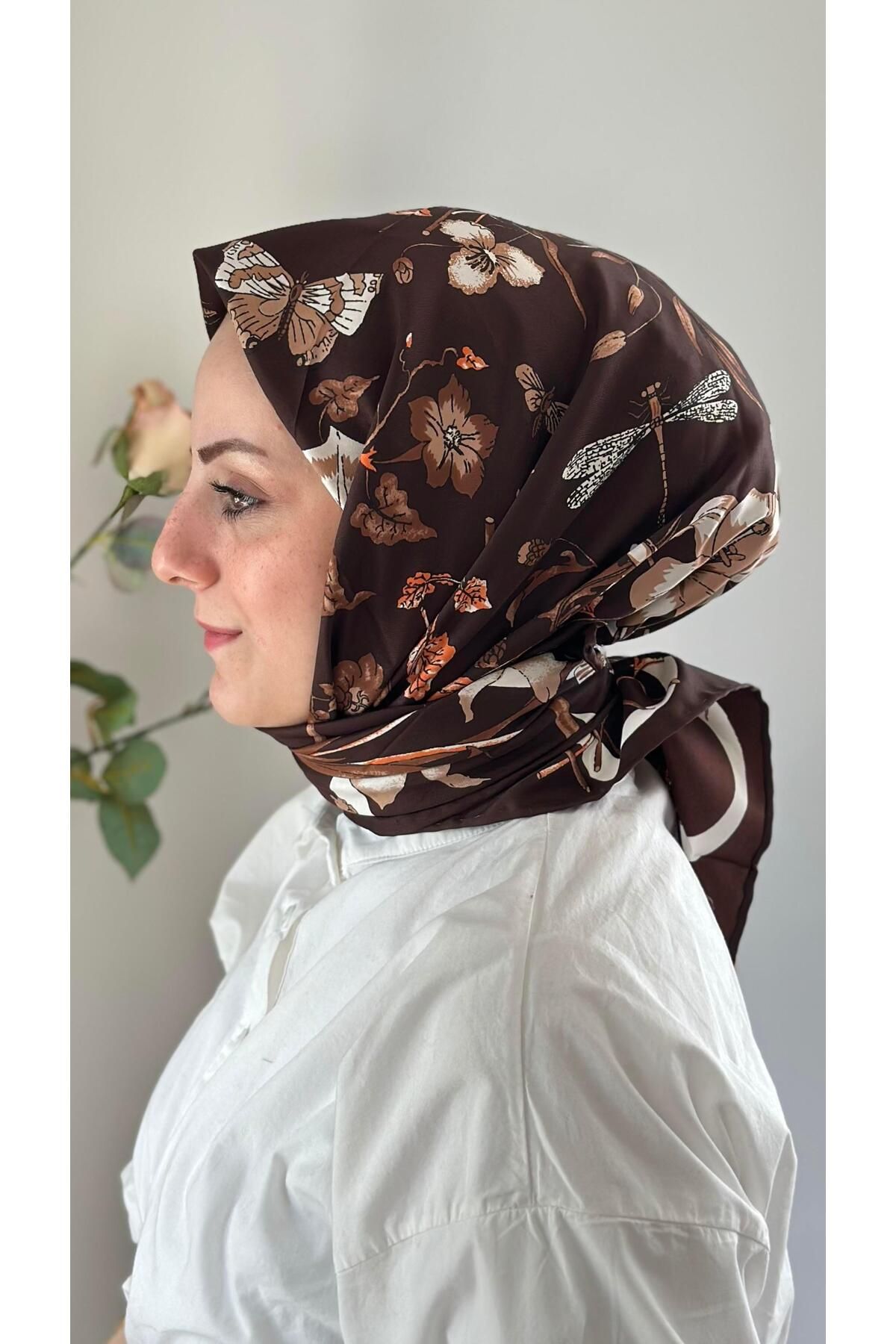 modayışığı G Marka Çiçek Kahve Twill İpek Eşarp