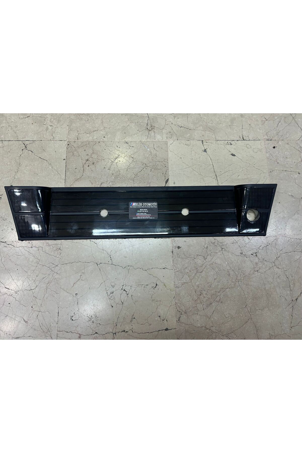 TİTANİKPARTS BMW 5 SERİSİ E34 FÜME ARKA PLAKA REFLEKTÖRÜ SIFIR PLAKA REFLEKTÖR