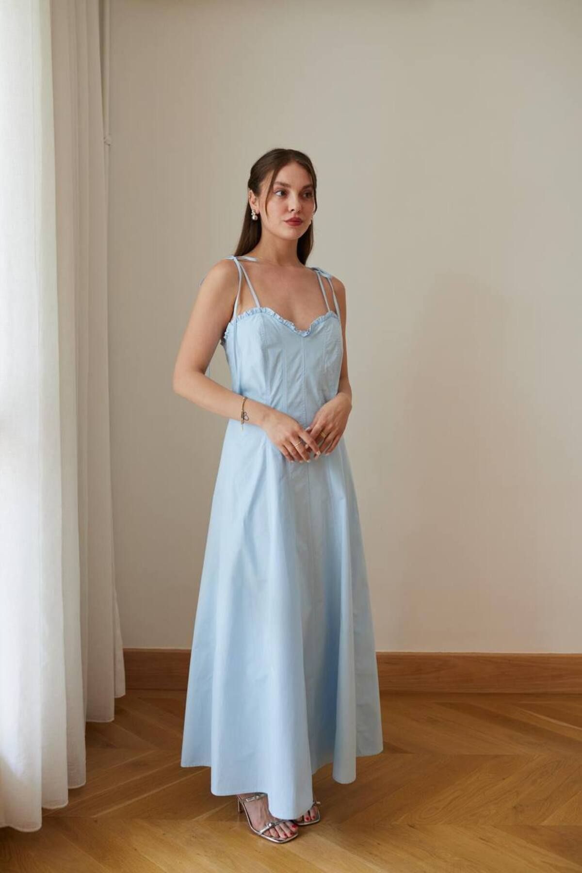 Hotfashion YAKASI FIRFIRLI İP ASKILI ELBİSE
