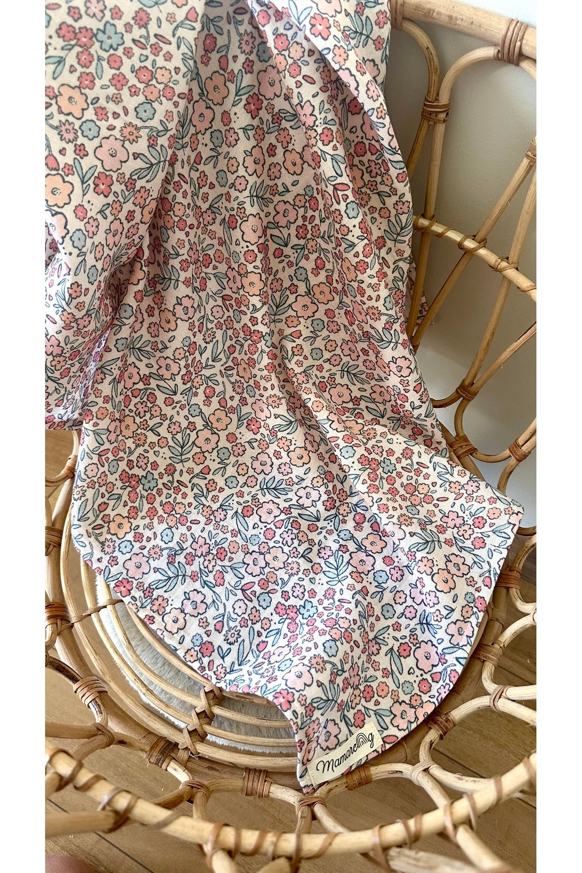 Mamareng Floral serisi müslin örtü %100 pamuk 90x90 cm