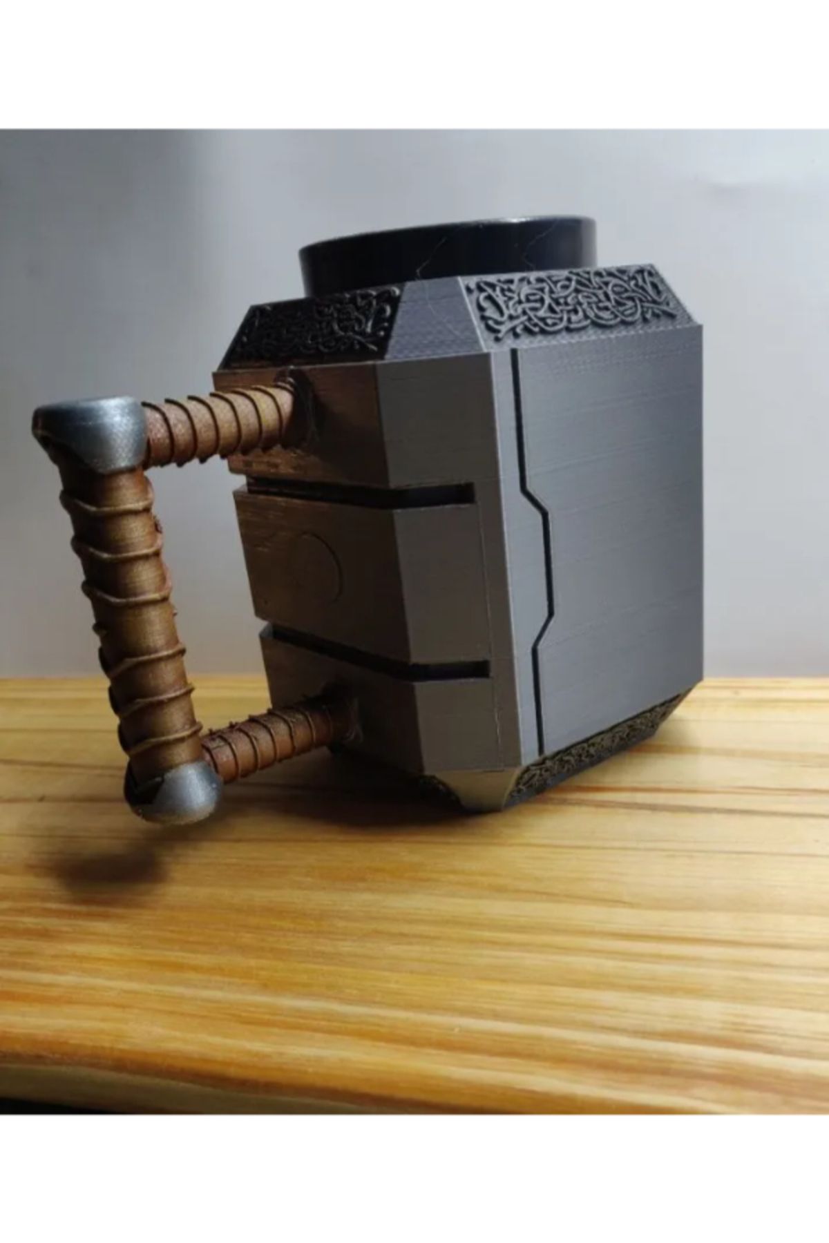 NOMOTHETIC Mjölnir Temalı Kupa – İskandinav Esintili Tasarım