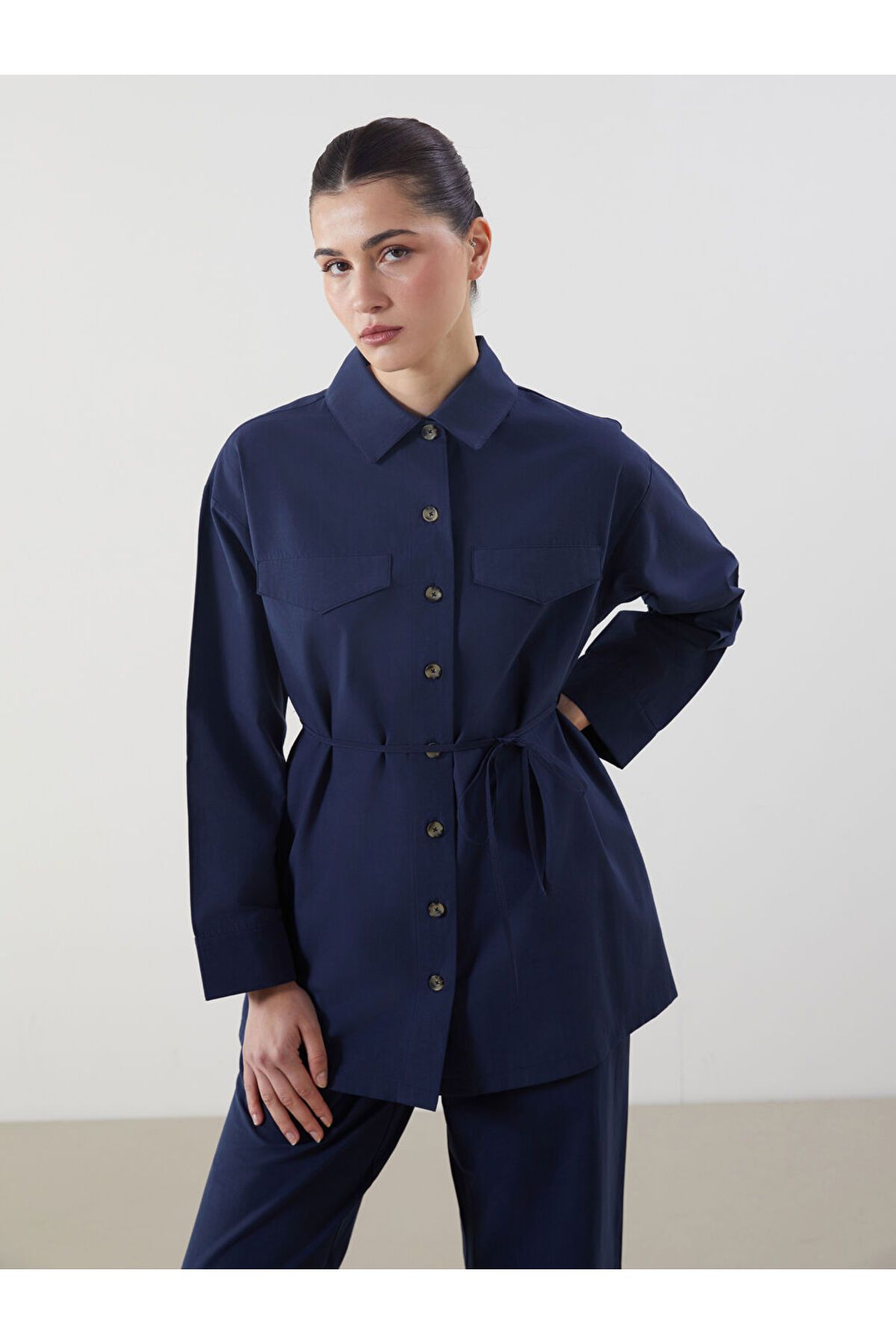 LC Waikiki LCW Modest Lacivert Poplin Kadın Gömlek Tunik S5MH67Z8NVY25