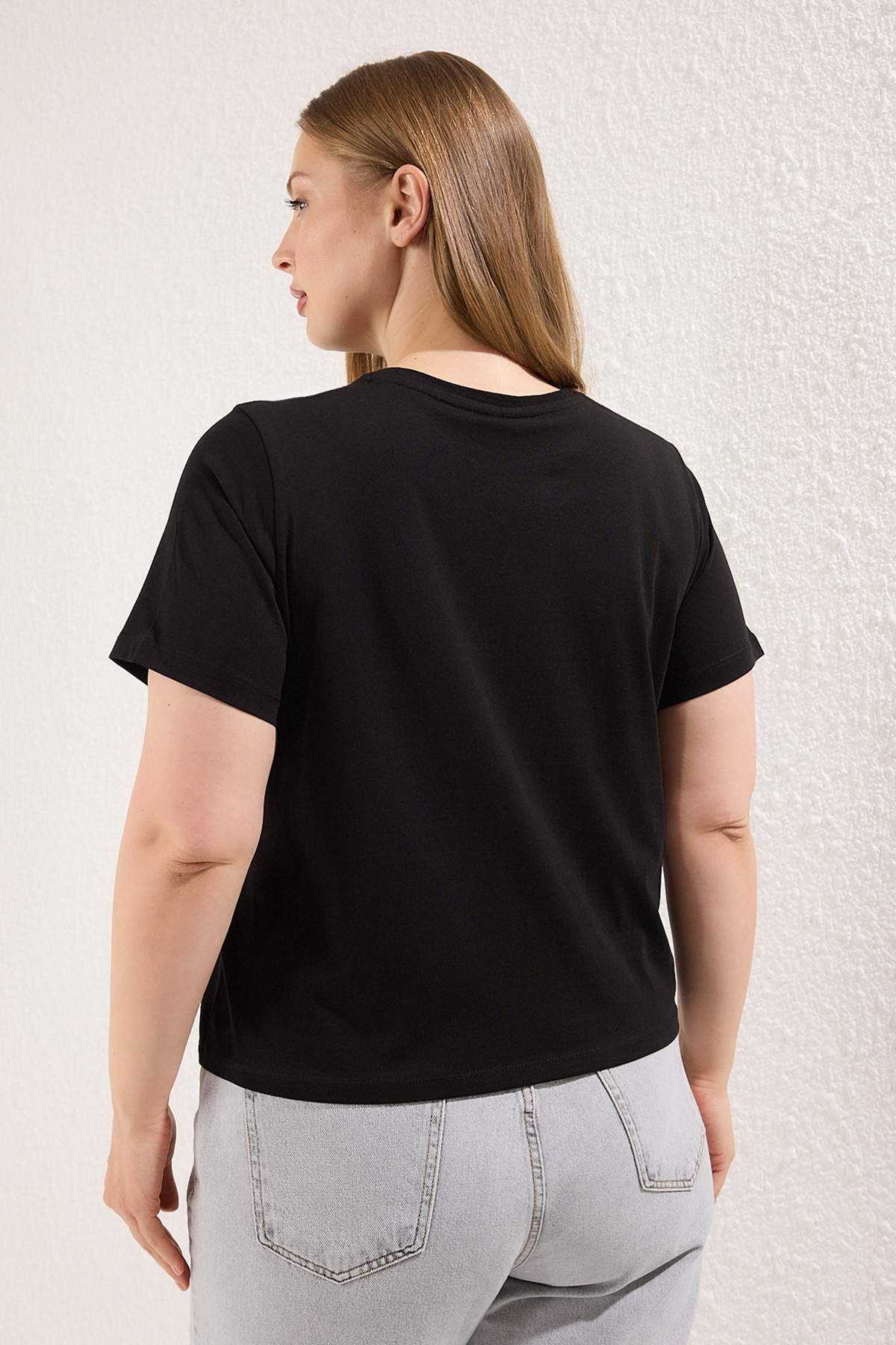 Trendyol Curve-Schwarz-weißes 2er-Pack übergroße Crop-T-Shirts TBBSS25BF00080 6