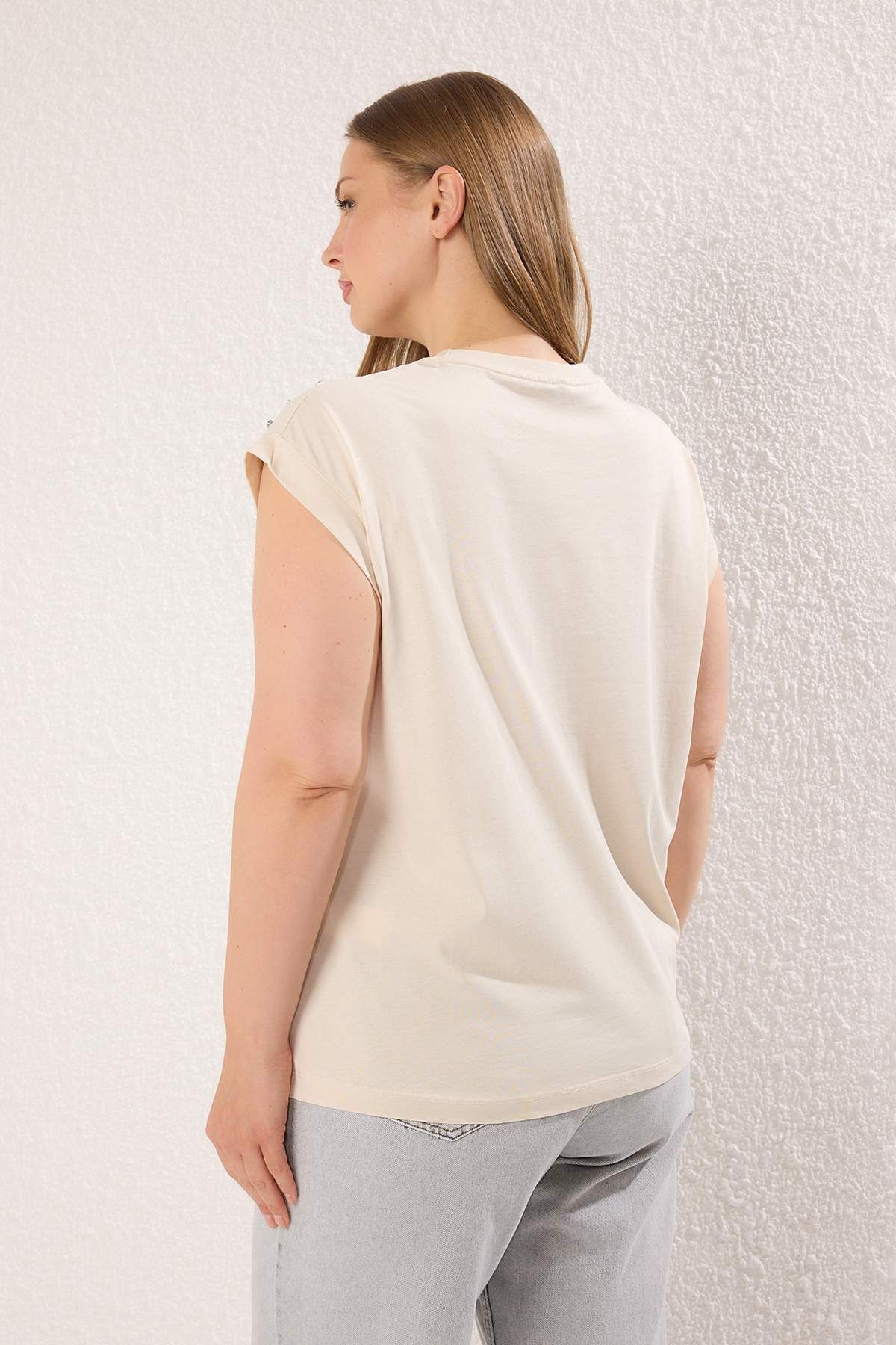 Trendyol Curve-Beige Crew Neck Stone 100% Cotton Knitted T-Shirt Tbbss23Bf00041 4