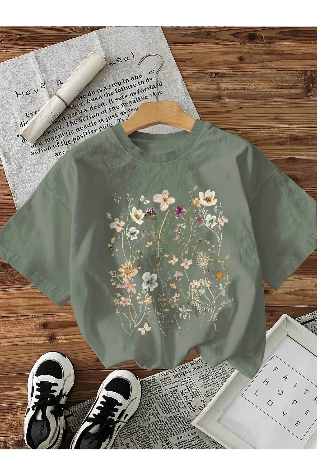 LEIVOR Haki çiçek Baskılı Kadın T-shirt
