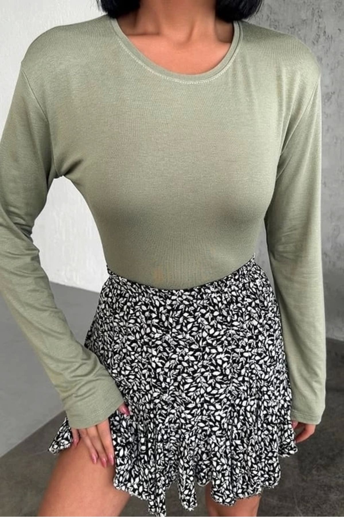 OurStyles Rahat Ve Şık Uzun Kollu Bisiklet Yaka Likralı Viskon Penye Body Haki