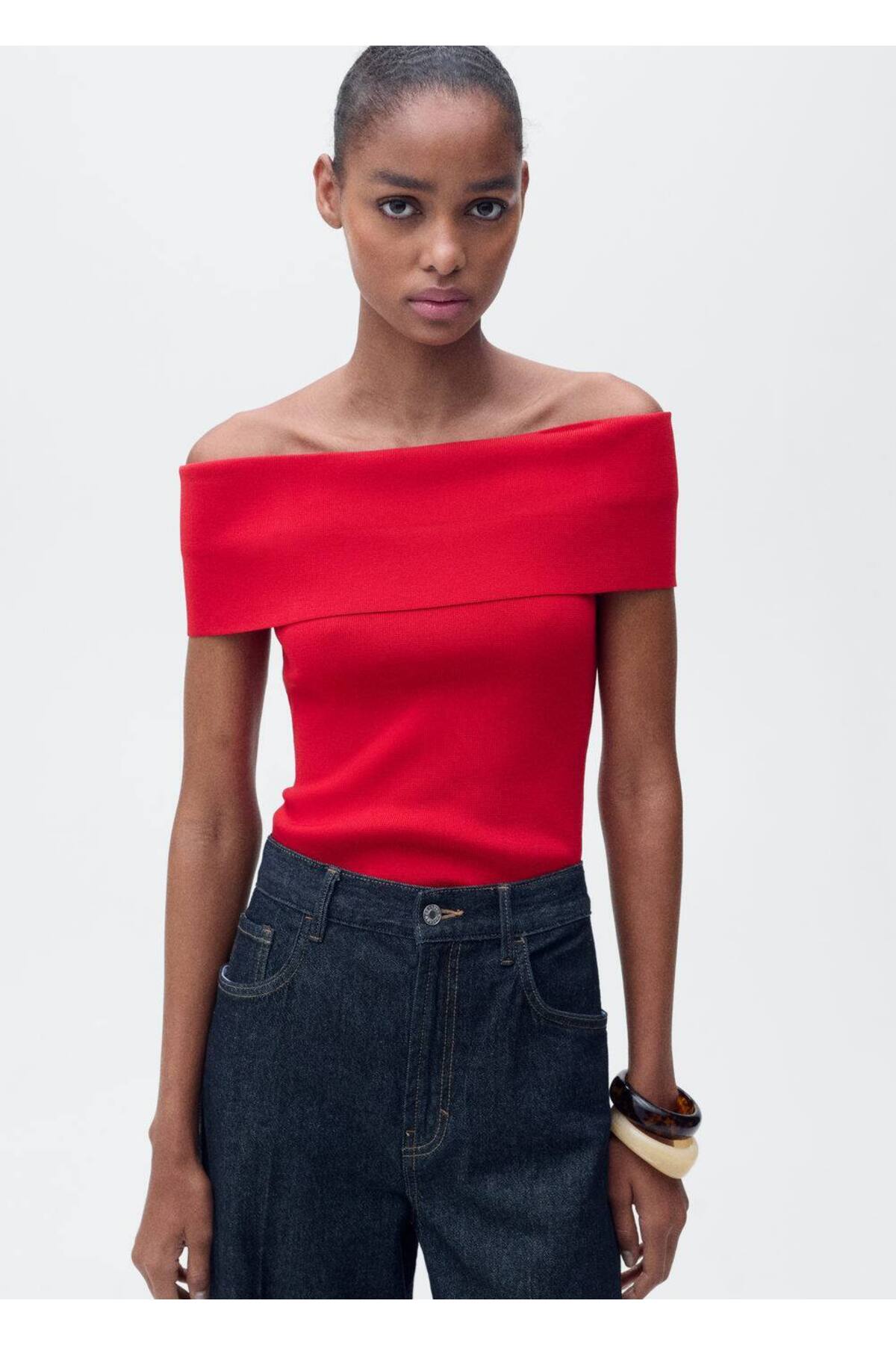 Omuzları Açık Triko Bluz
