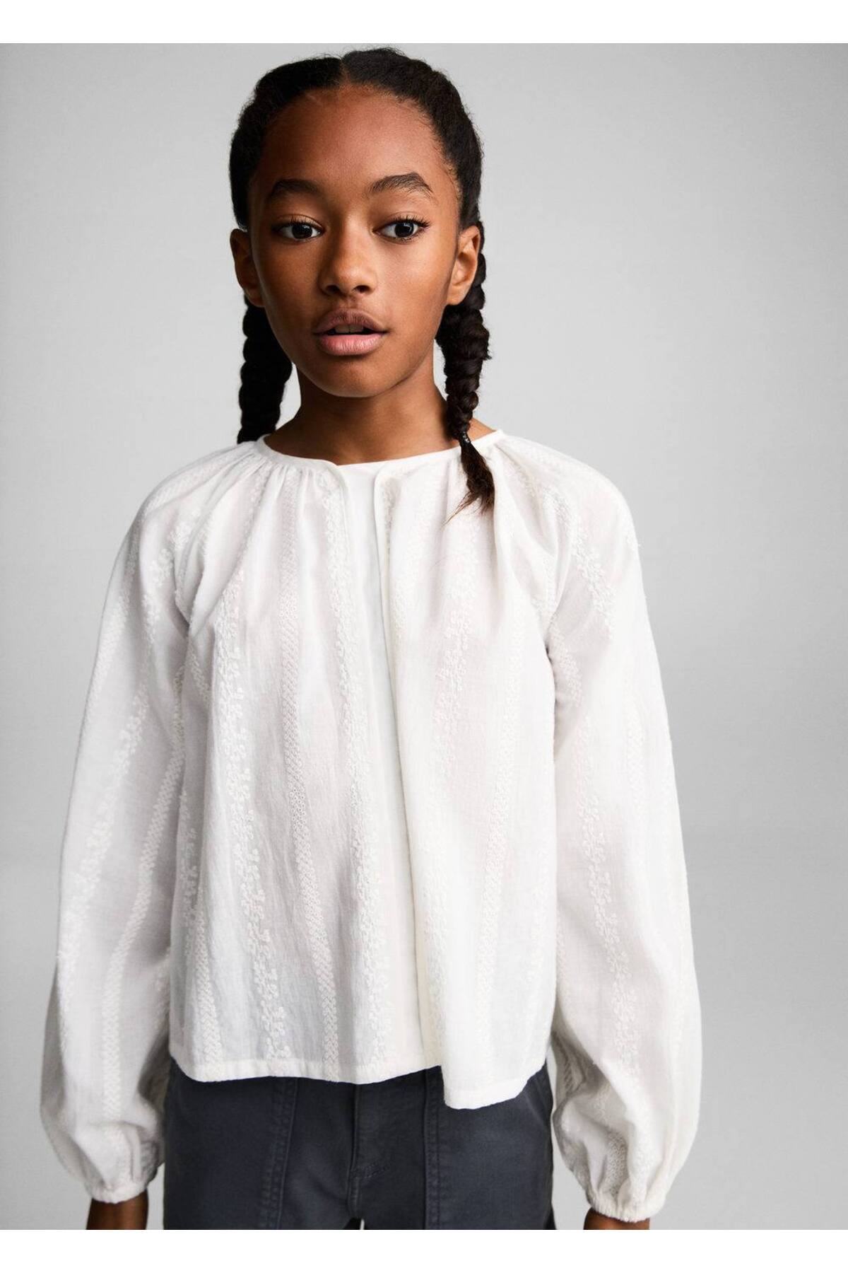 İşleme detaylı pamuklu bluz