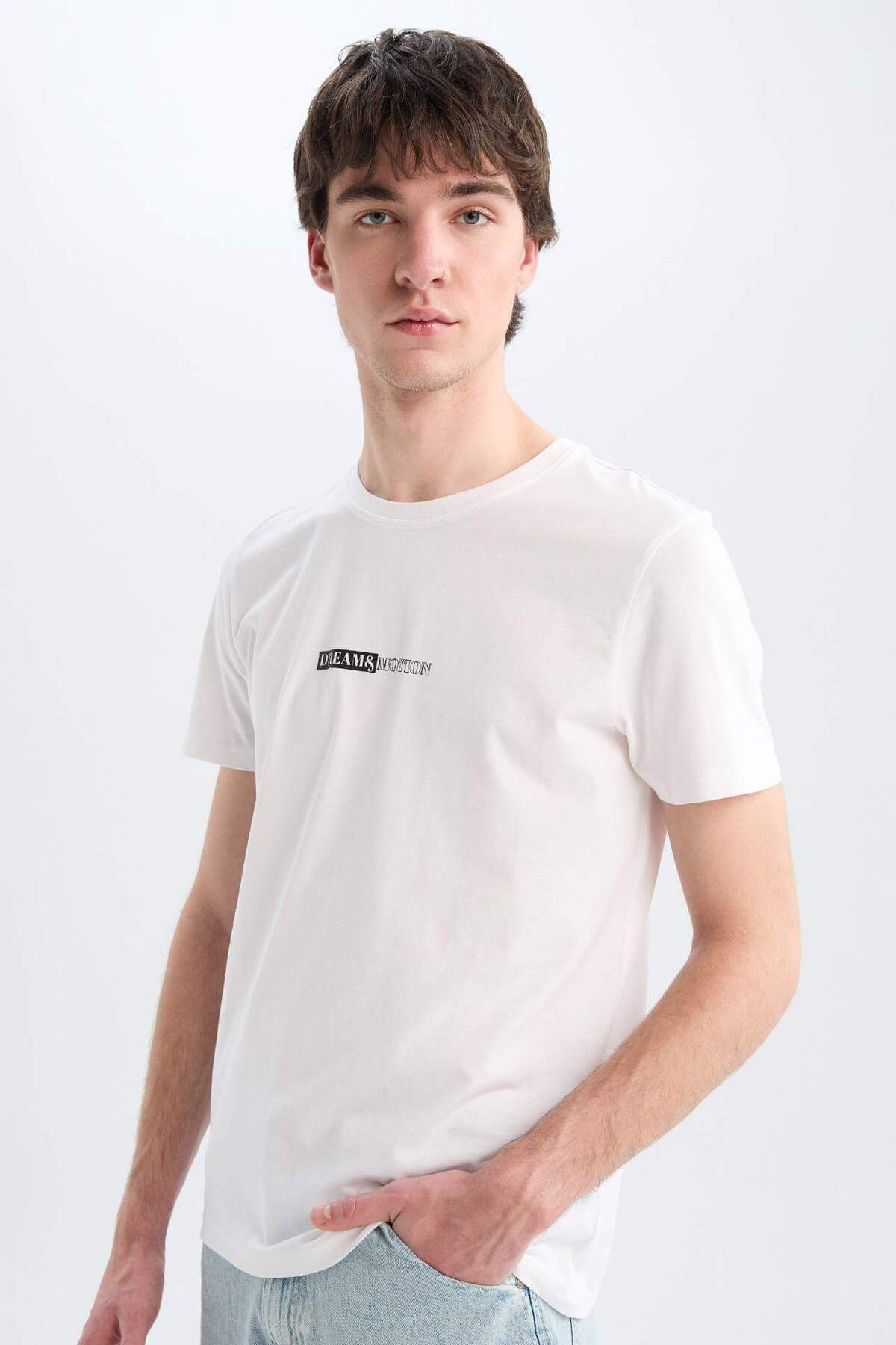 DeFacto %100 Pamuk Slim Fit Dar Kesim Bisiklet Yaka Baskılı Kısa Kollu Tişört E3776AX25SM
