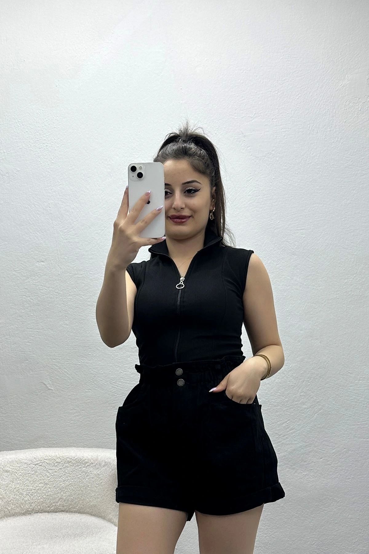 OurStyles Sıfır Kol Fermuarlı Body Beyaz - 70260.224.