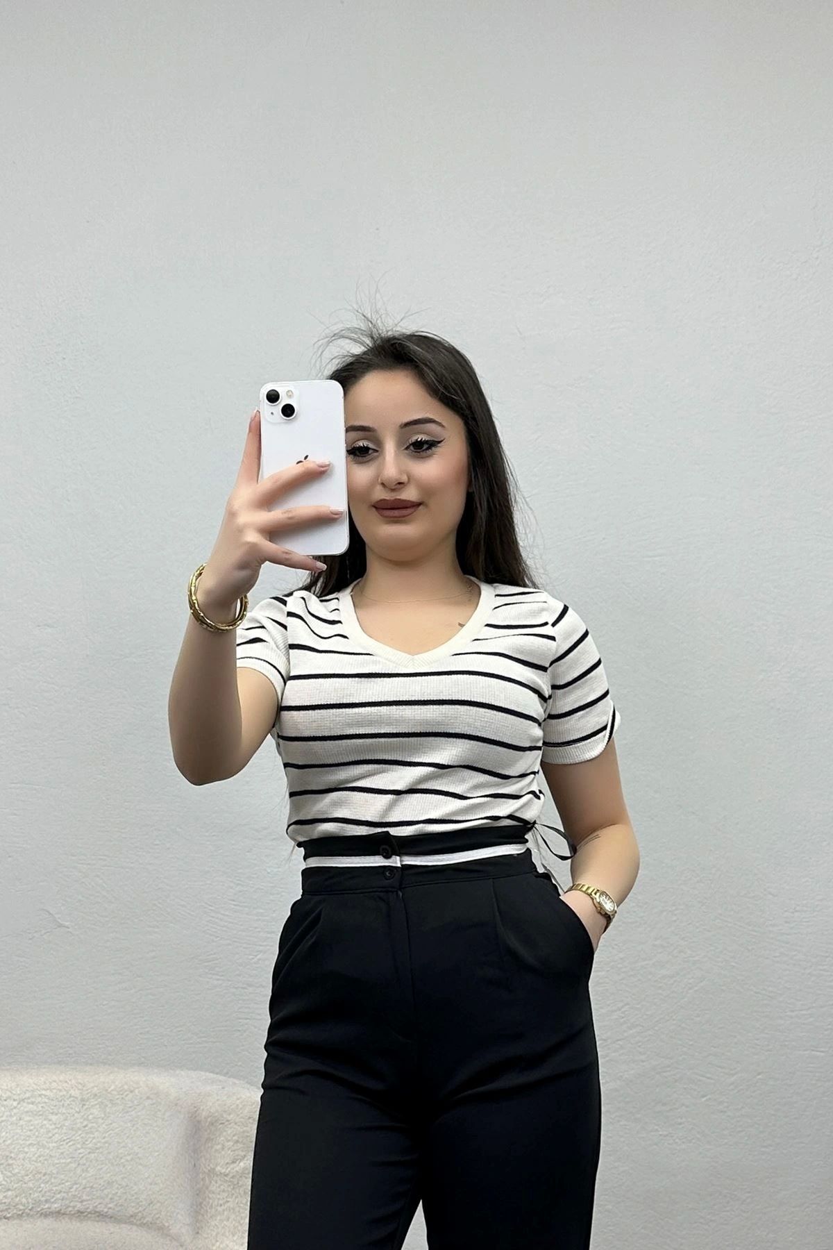 OurStyles V Yaka Çizgili Kaşkorse Body Siyahbeyaz - 40344.1748.