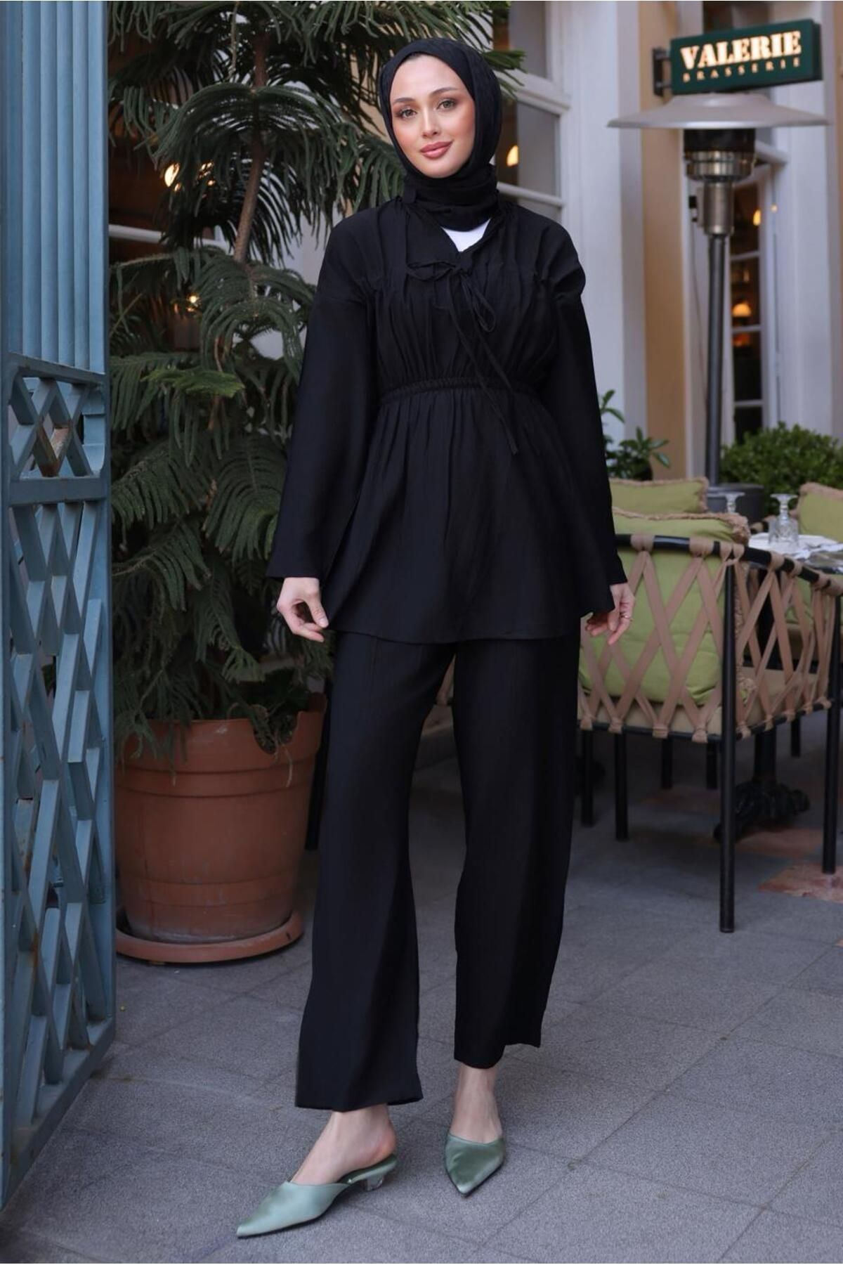 TRENDTESETTÜR KADIN SİYAH BELİ LASTİKLİ PANTOLONLU TAKIM T 6984