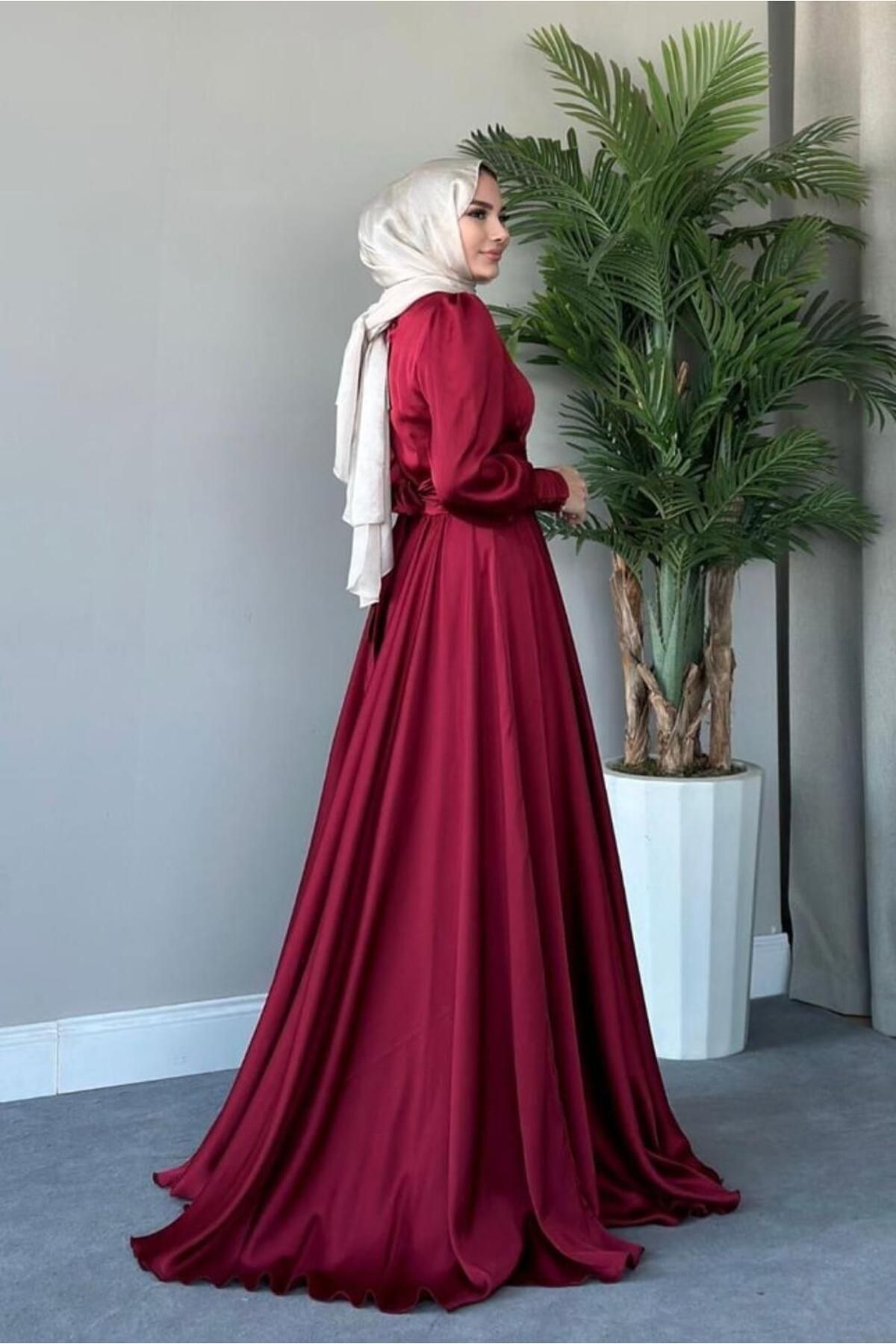 Şulemoda Giyim Beli Pilise Detaylı Maxi Tesettür Abiye Bordo