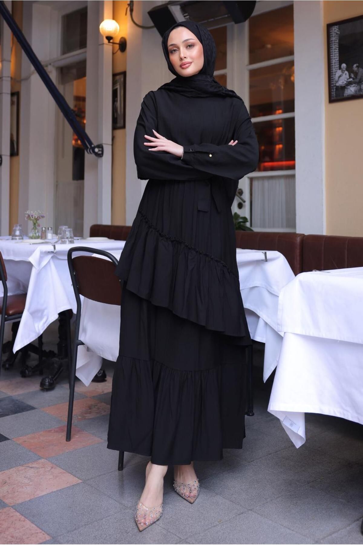 TRENDTESETTÜR KADIN SİYAH KUŞAKLI KATLI ELBİSE T 7884