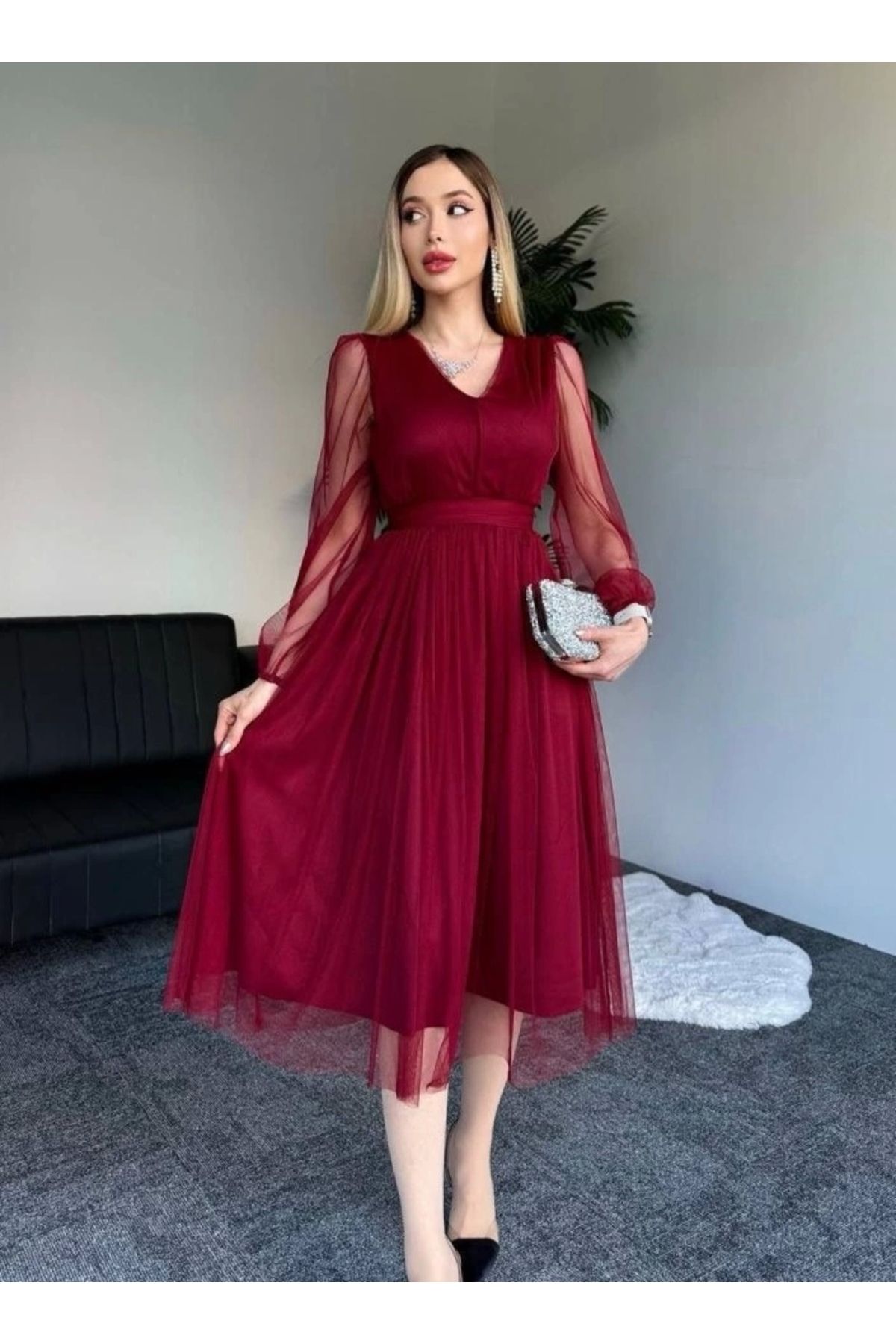 Butik Kadın V Yaka Midi Boy Astarlı Tül Elbise