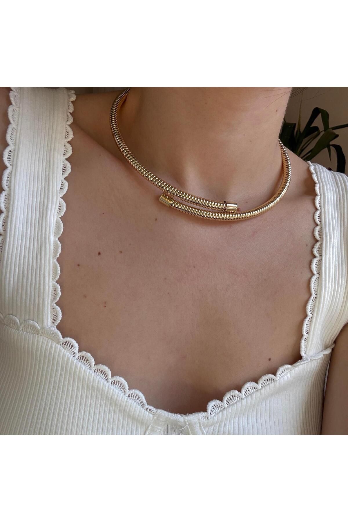 Alice İsstanbul Gold Spiral Bombeli Choker Kolye