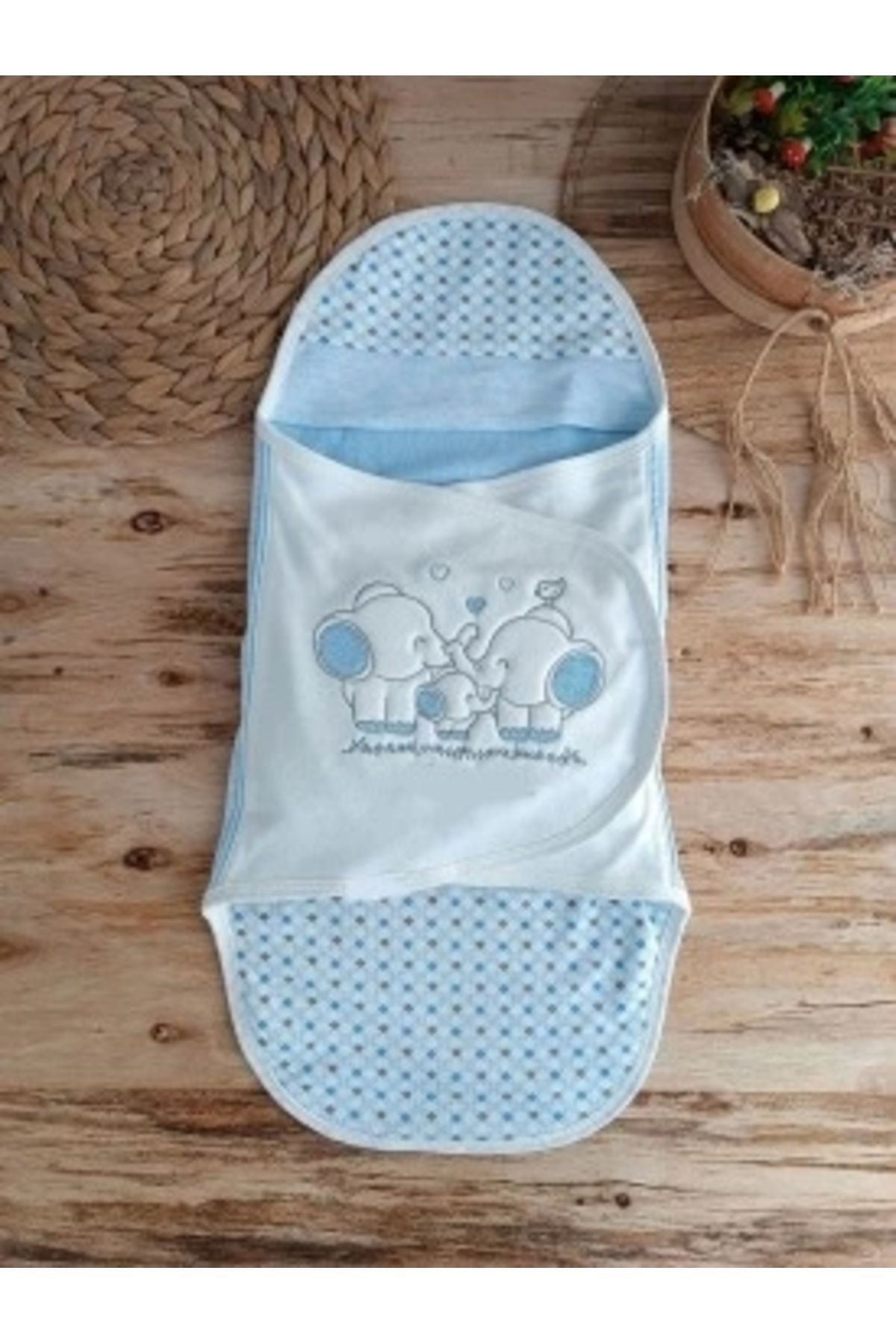 Diji Baby Yenidoğan Mutlu Fil Ailesi Nakışlı Çıt Çıt Kapamalı Bebek Kundak