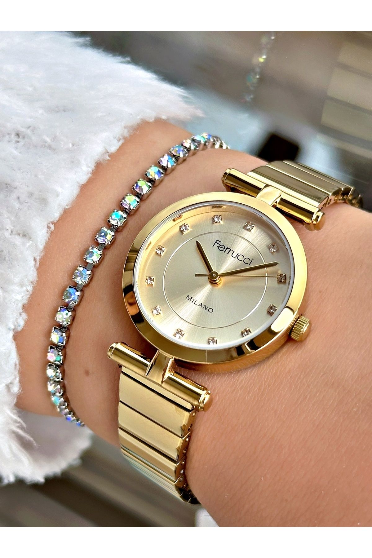 Ferrucci FERRUCCİ TAŞ RAKAMLI GOLD METAL KADIN KOL SAATİ