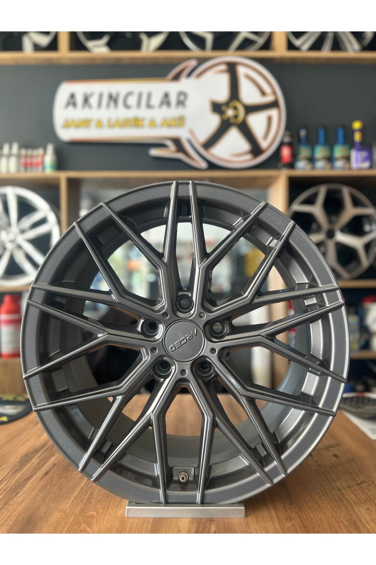 arceo valencia 7.5x17” 5x112 et35 73.1 titan