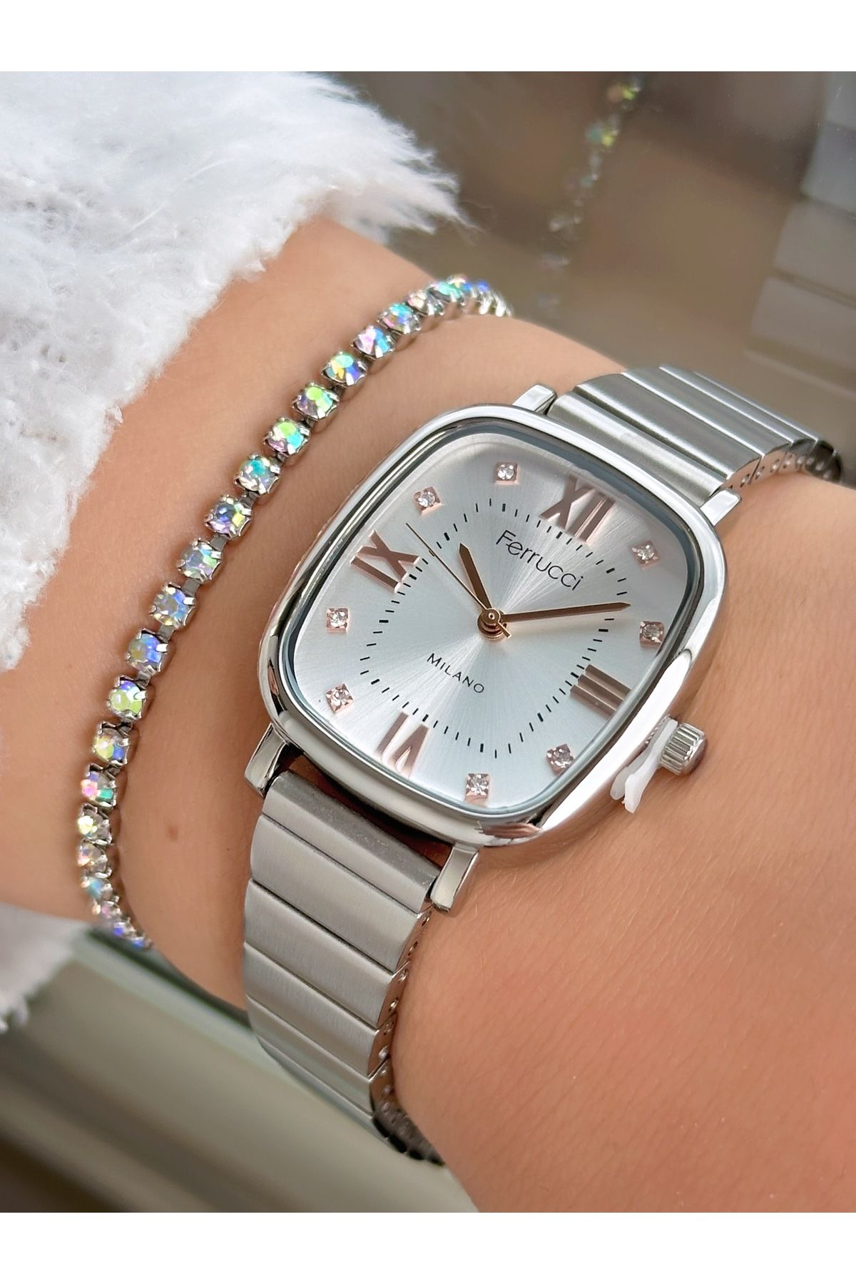 Ferrucci FERRUCCİ KARE ROSE TAŞ RAKAMLI GÜMÜŞ METAL KADIN KOL SAATİ