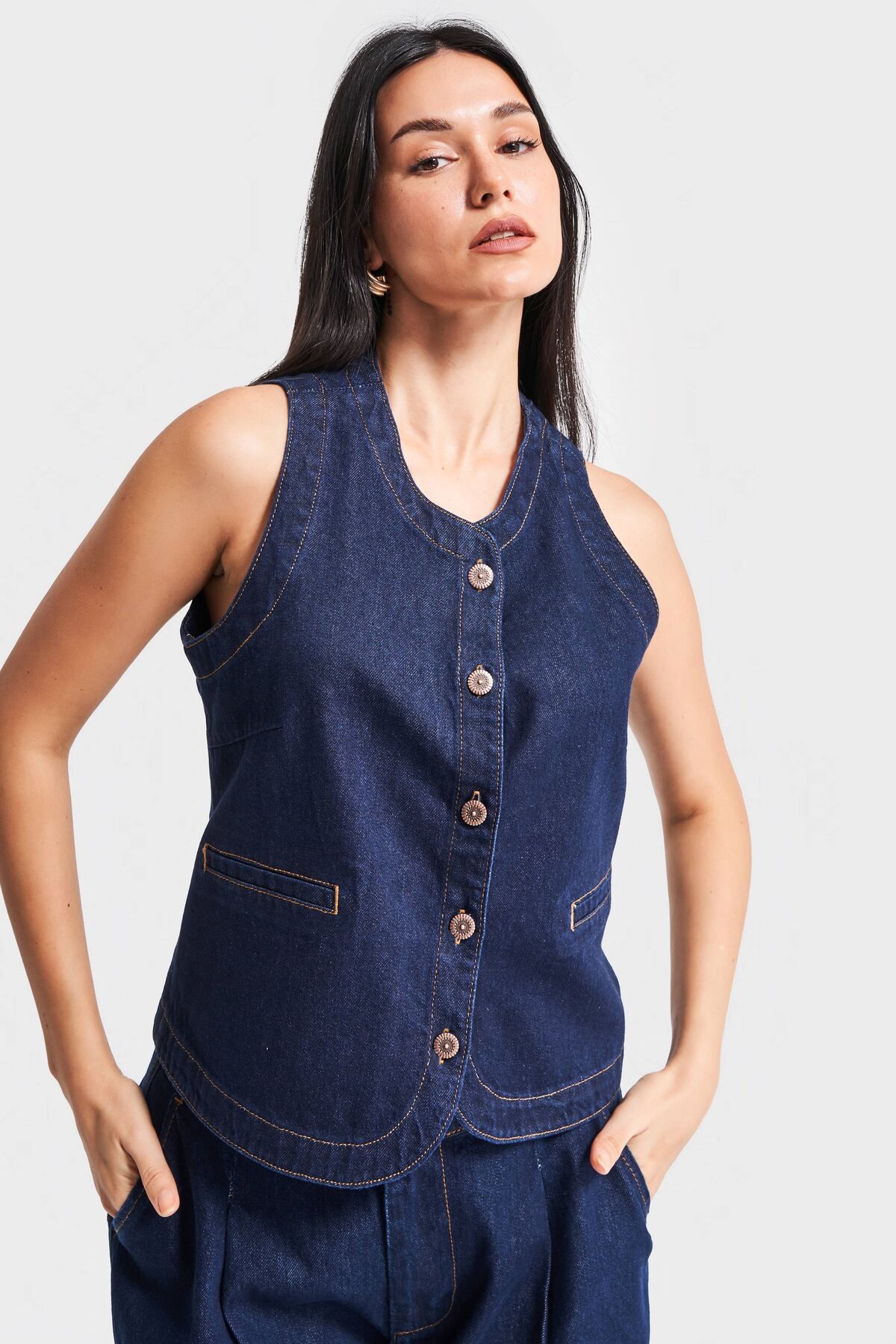 its basic Kadın İndigo Renk 7s5-50 Kemer Boy Önü Düğmeli %100 Koton Sıfır Kol Denim Yelek
