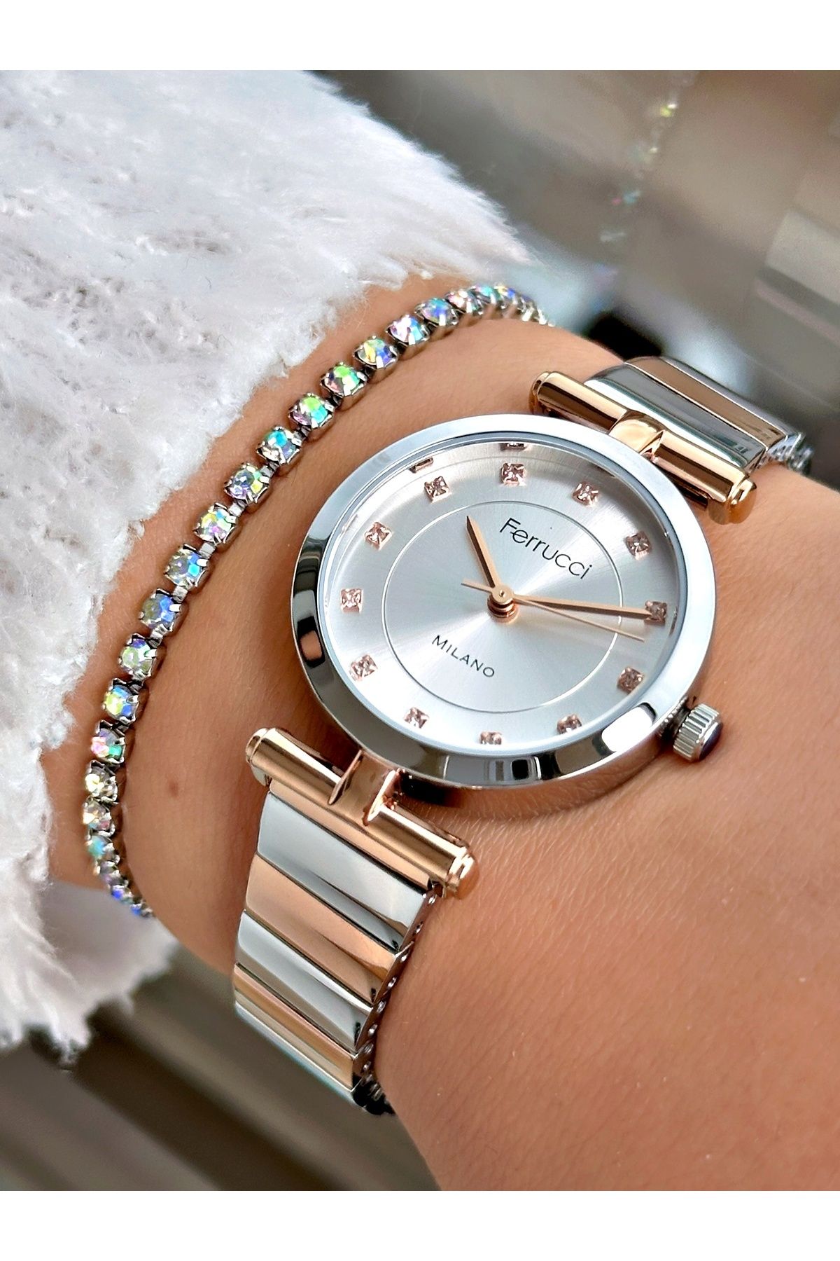 Ferrucci FERRUCCİ TAŞ RAKAMLI ROSE GÜMÜŞ METAL KADIN KOL SAATİ