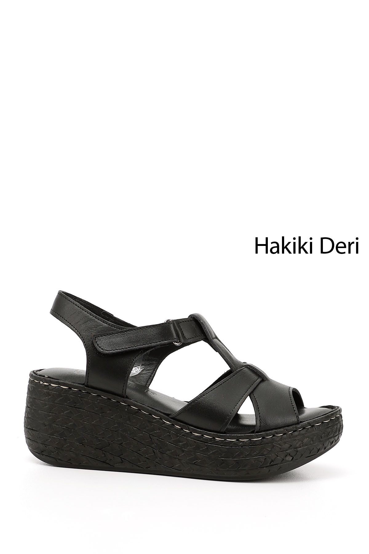GÖNDERİ(R) Kadın / Kız Siyah Cırt Bantlı Dolgu Tabanlı Hakiki Deri Sandalet