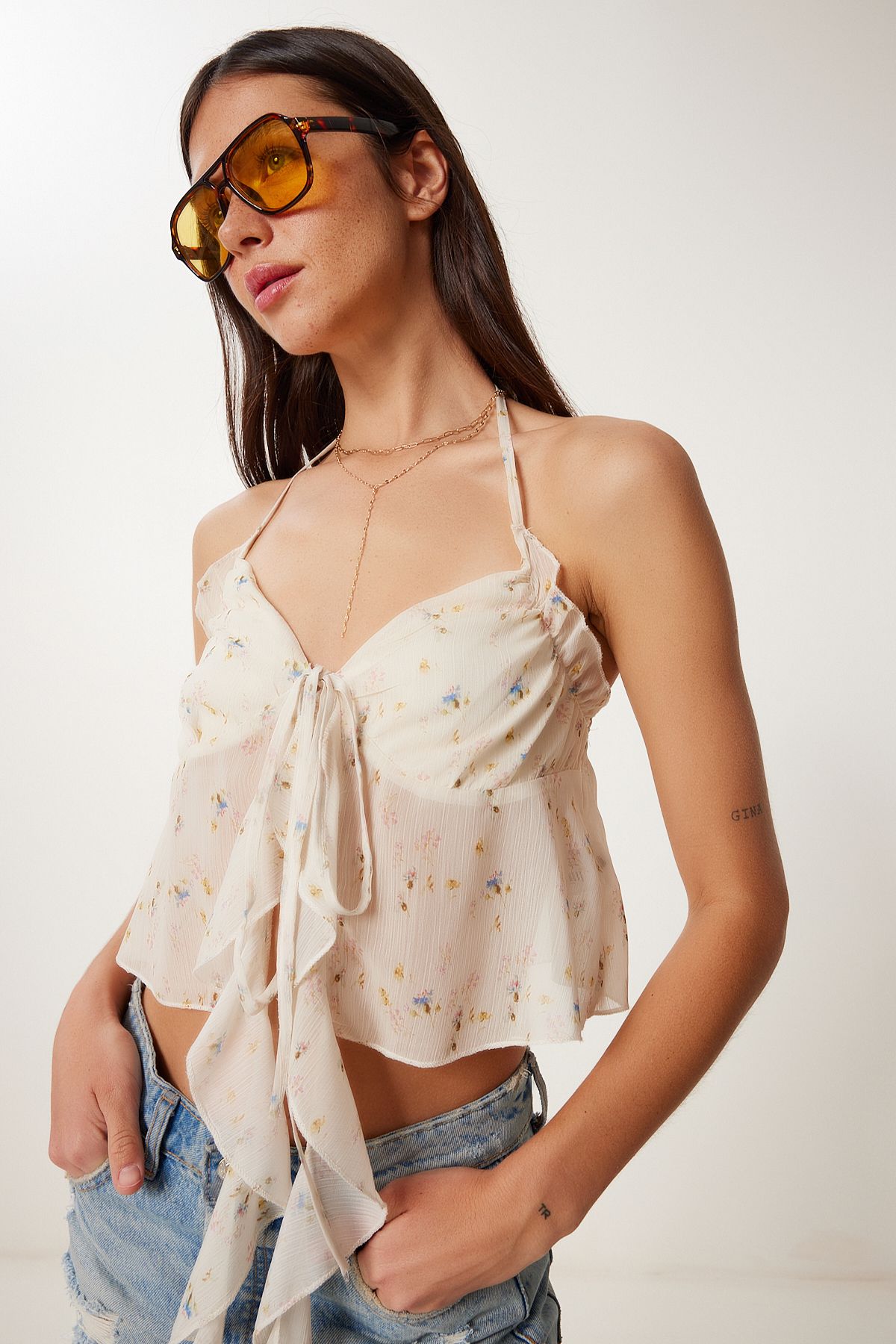 Lovelyİstanbul Boyundan Bağlamalı Transparan Şifon Crop Bluz KREM LNS0064